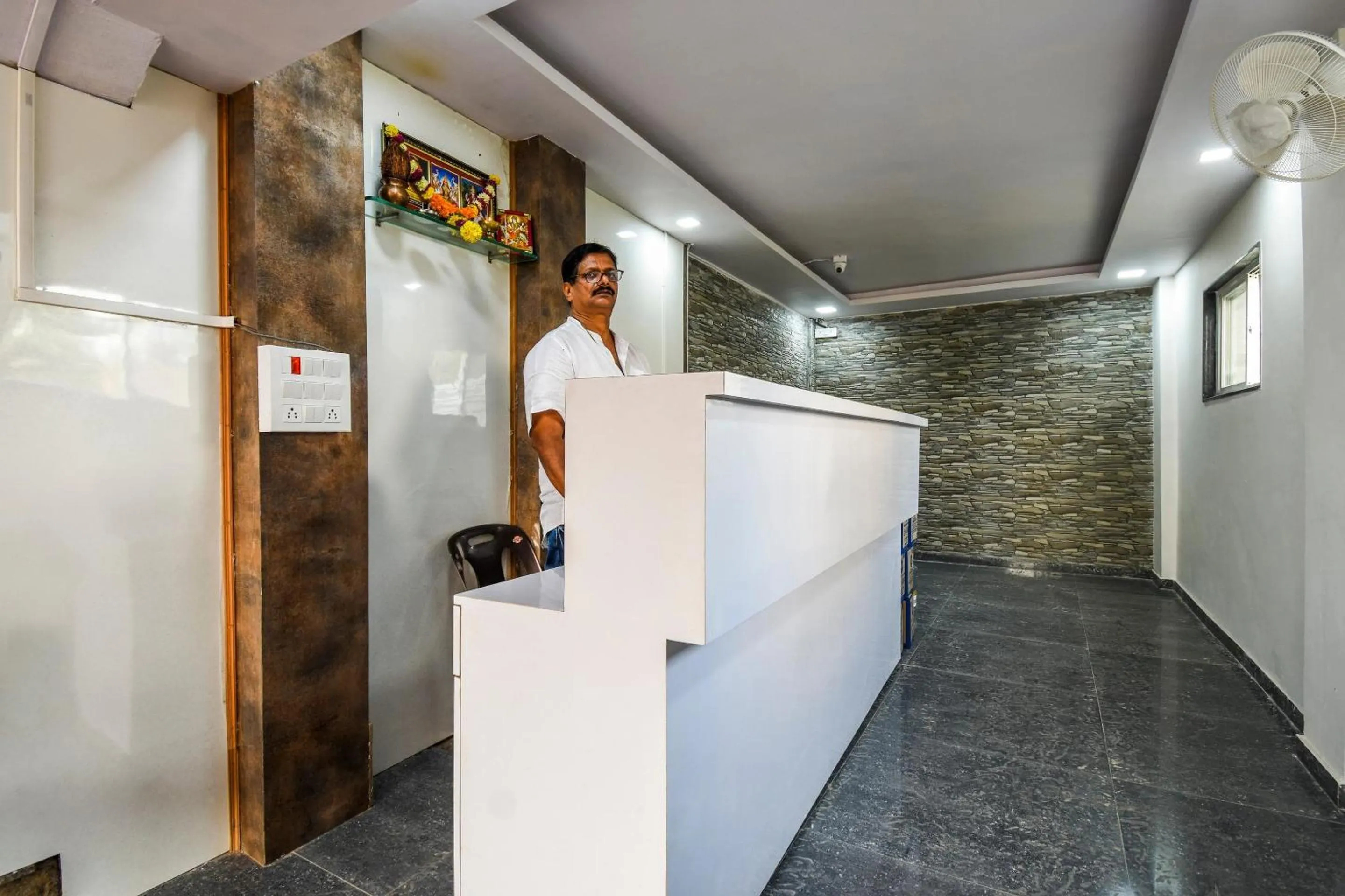 Lobby or reception in Hotel O by OYO Dwarka Lodge
