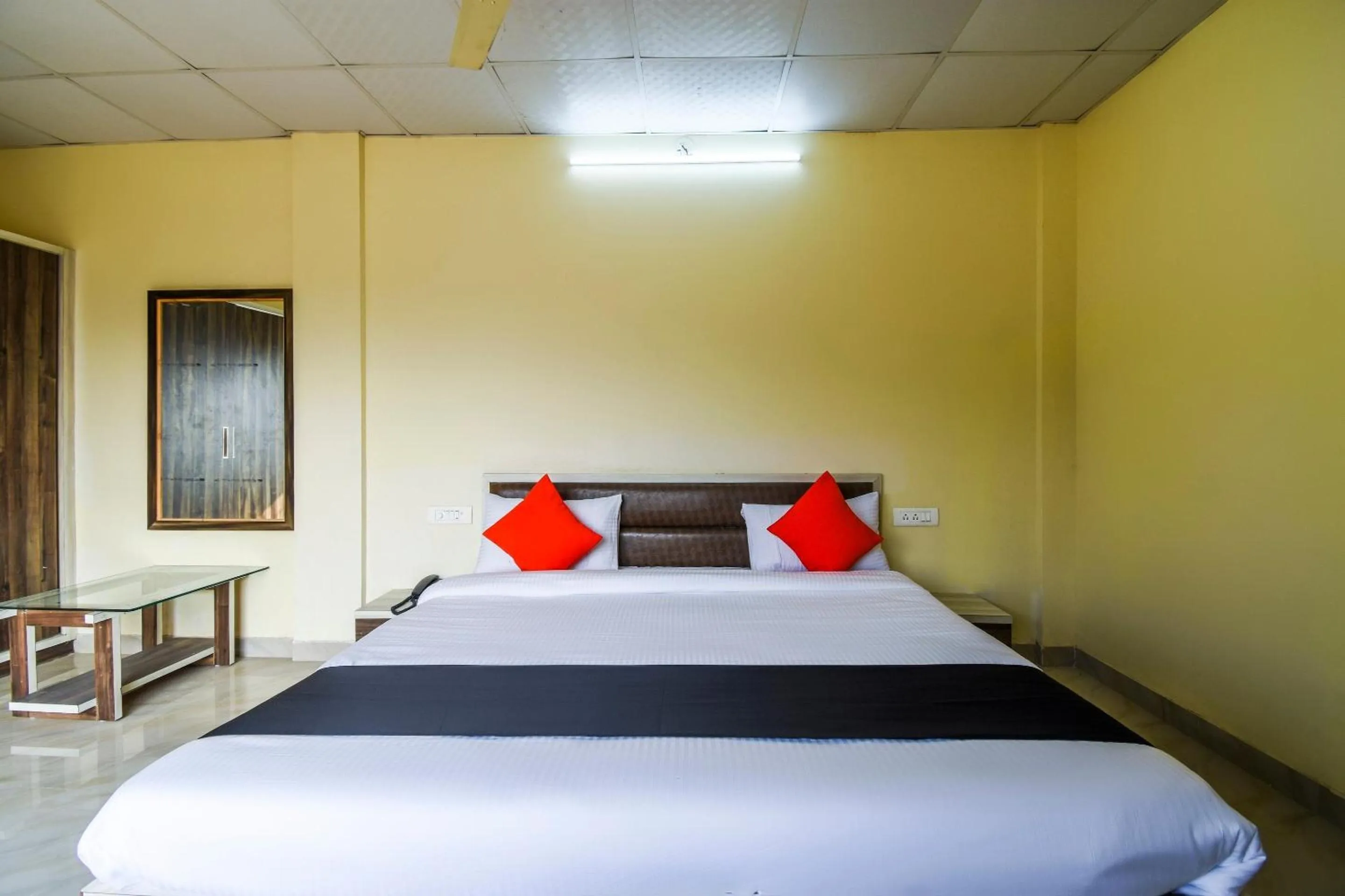 Bedroom, Bed in Hotel O by OYO Dwarka Lodge