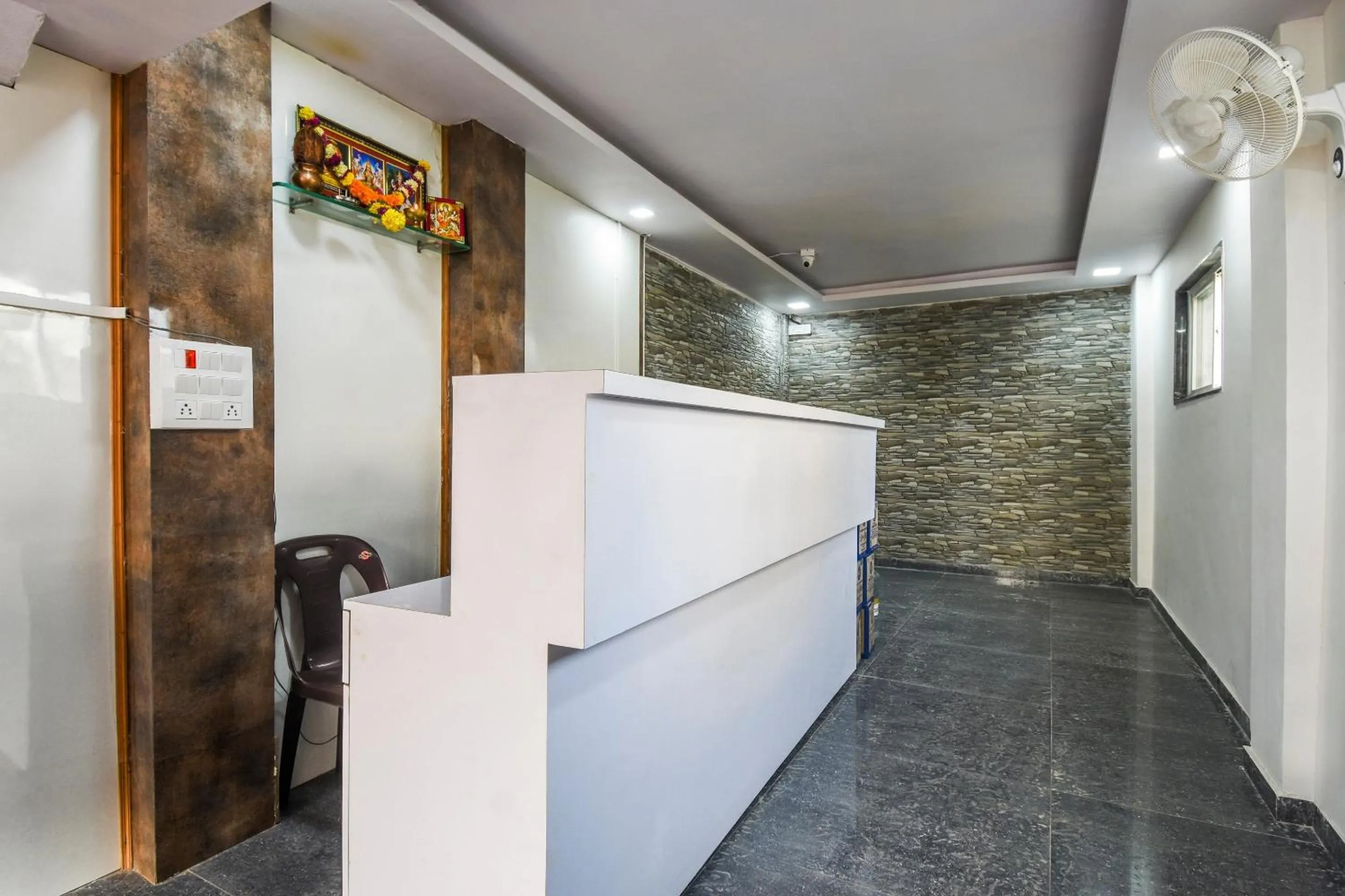 Lobby or reception in Hotel O by OYO Dwarka Lodge