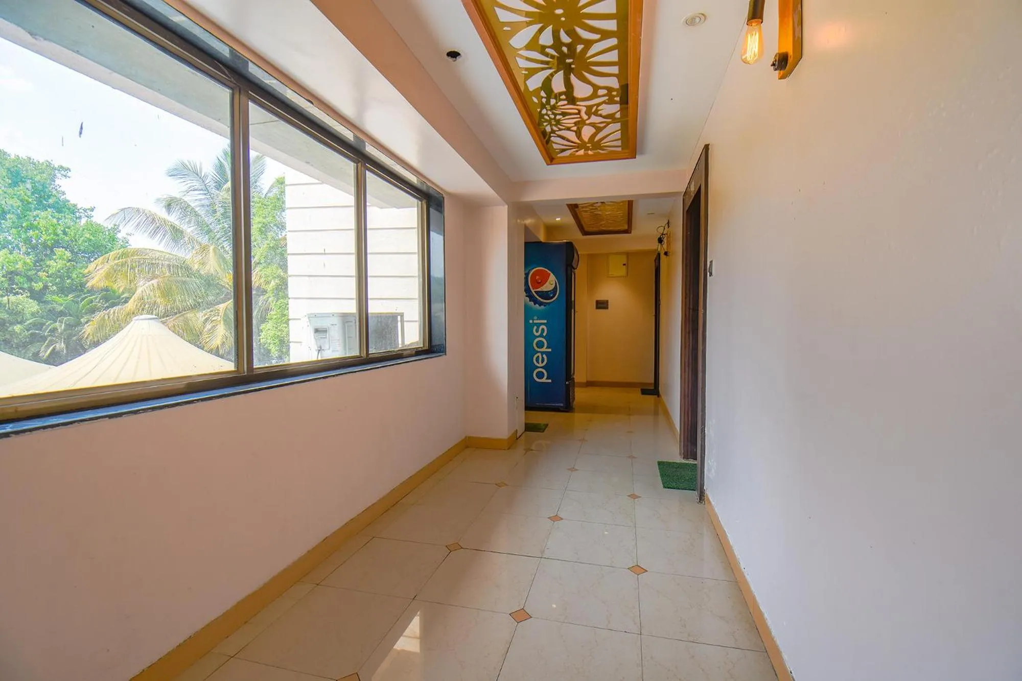 Lobby or reception in FabExpress Glory - Nr SkyWalk Bridge