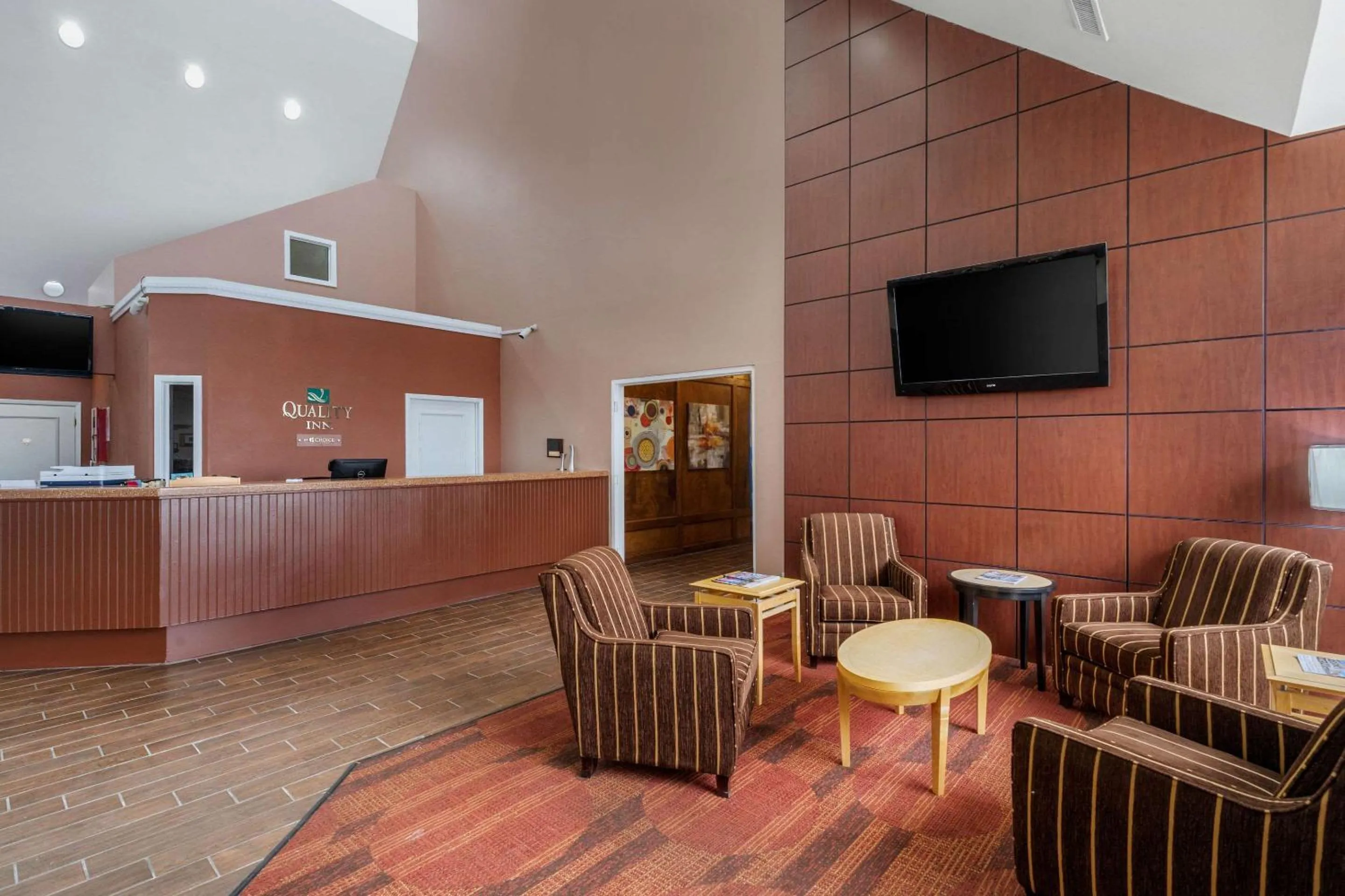 Lobby or reception in Quality Inn Tyler - Lindale