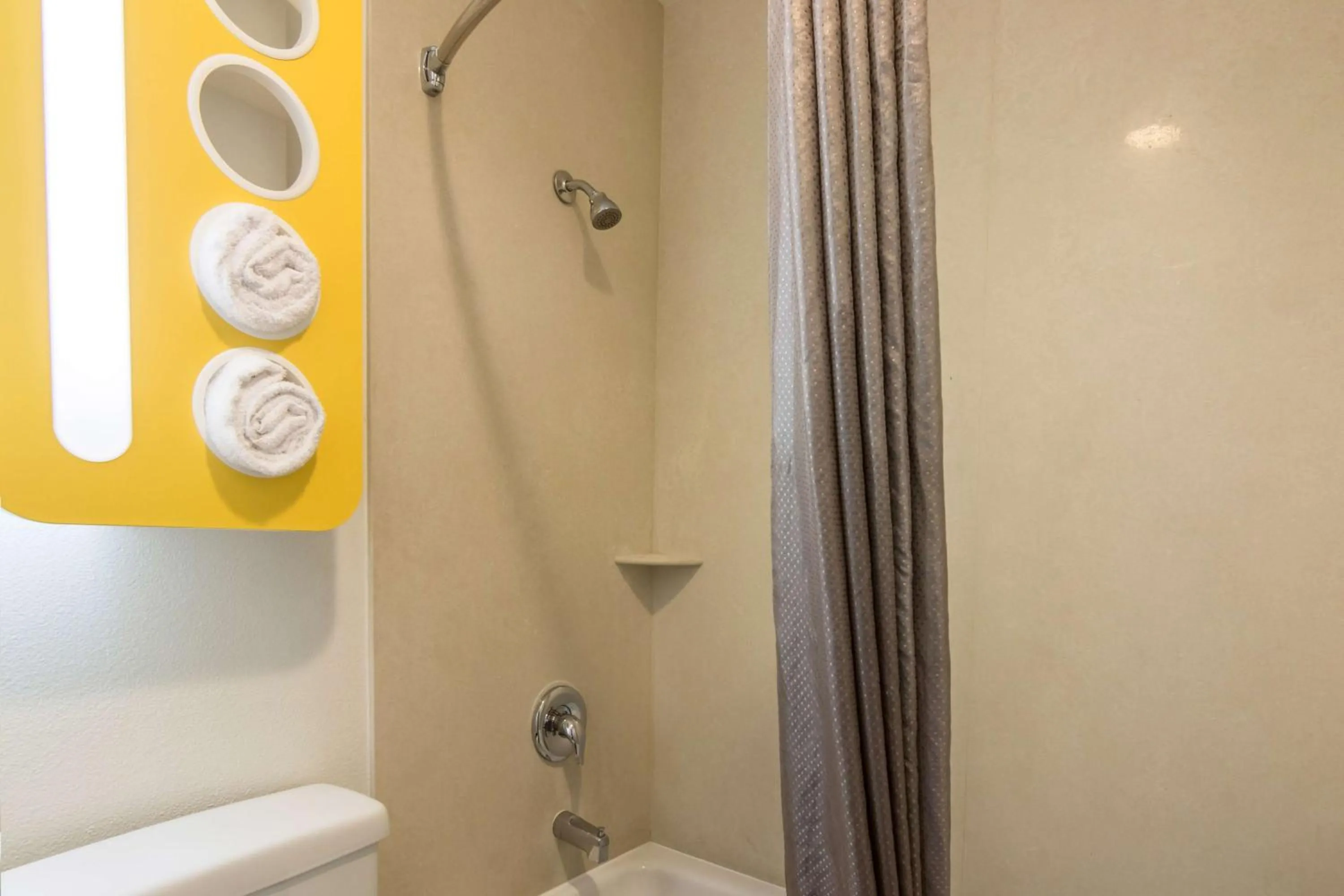 Bathroom in Motel 6 Bell Gardens, CA - Los Angeles