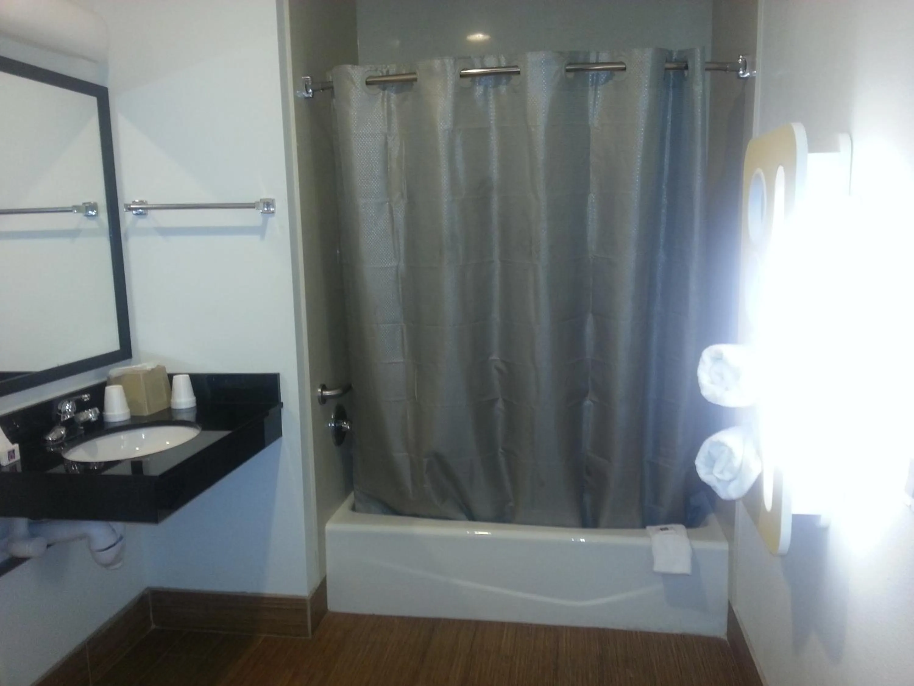 Shower in Motel 6 Bell Gardens, CA - Los Angeles