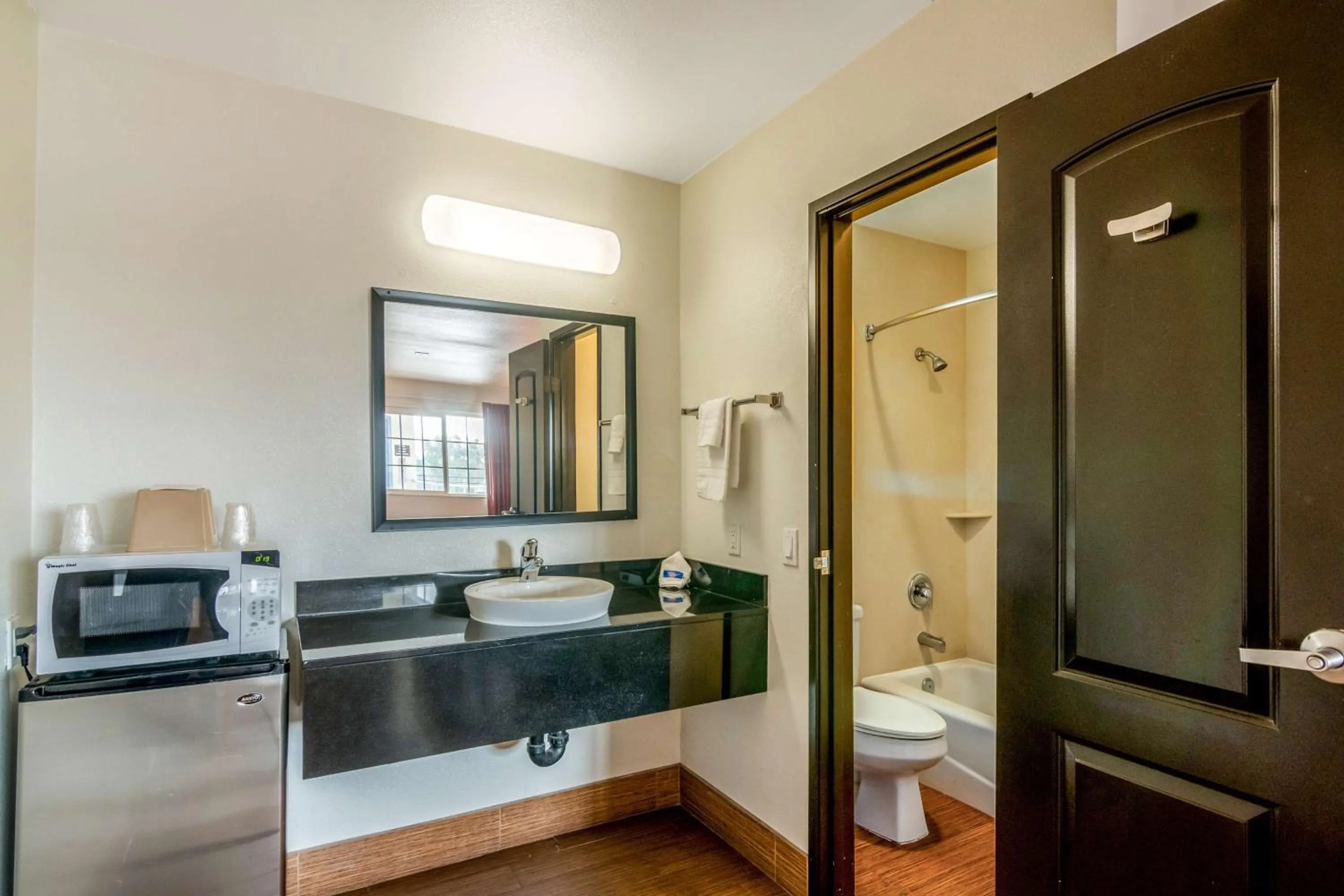 Bathroom in Motel 6 Bell Gardens, CA - Los Angeles