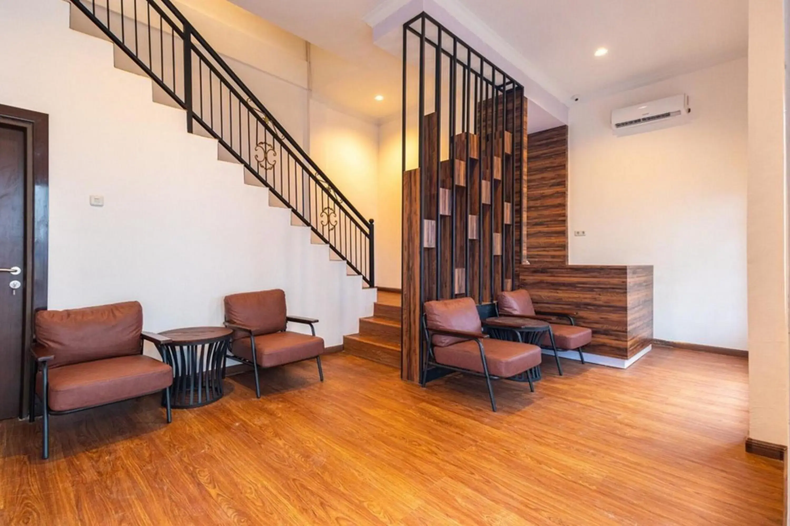 Lobby or reception in RedDoorz at Binjai Deli Serdang Lobby or reception in RedDoorz at Binjai Deli Serdang