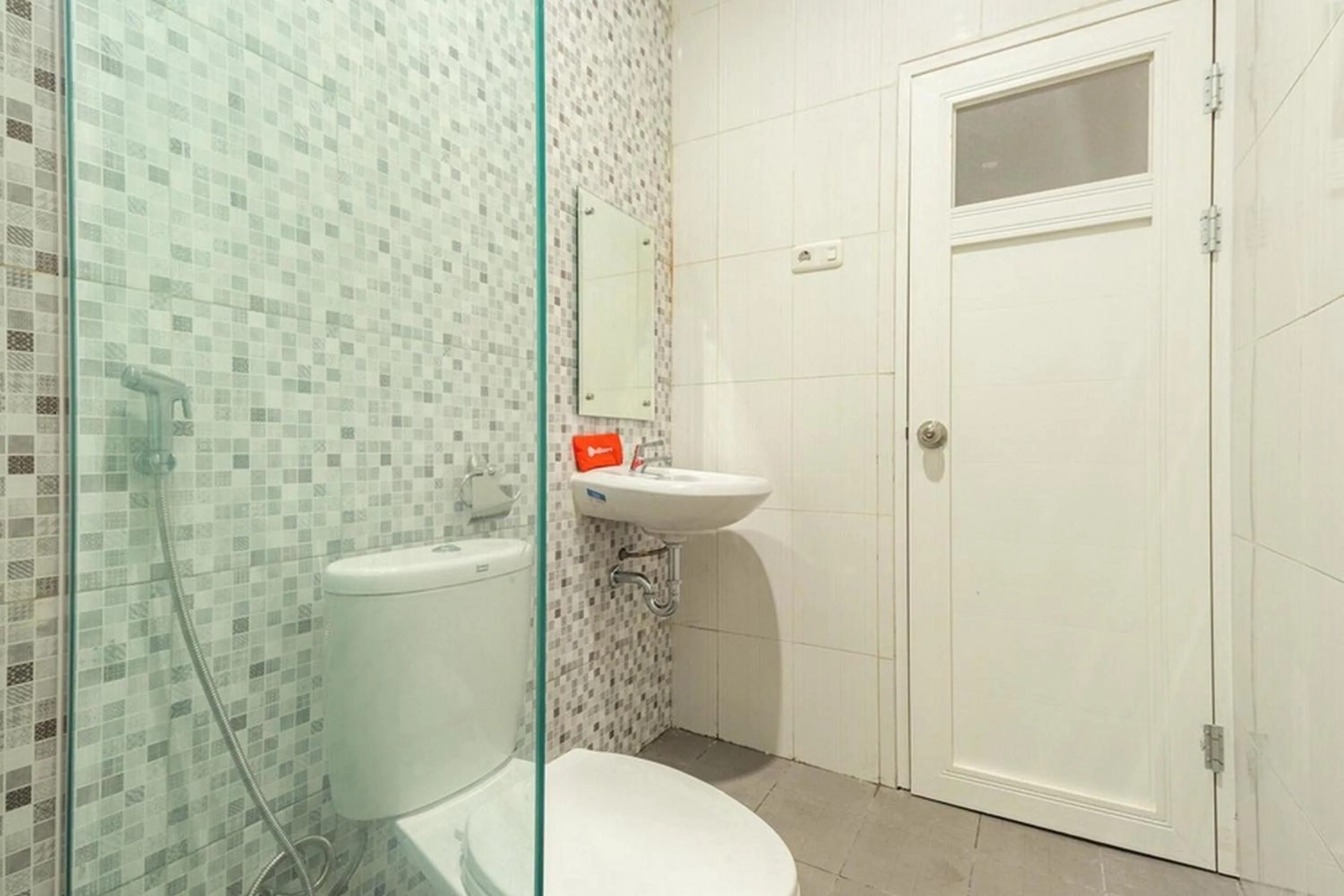 Bathroom in RedDoorz at Binjai Deli Serdang