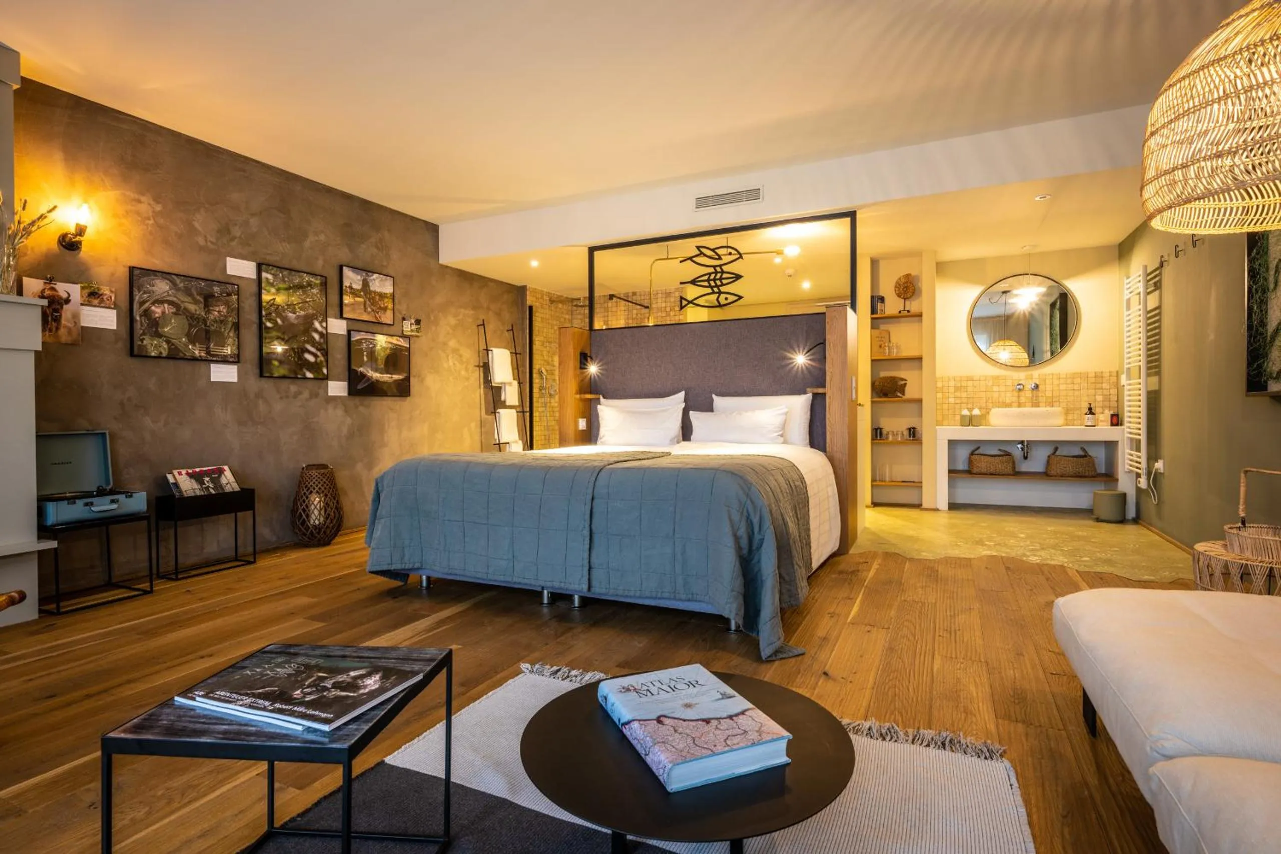 Photo of the whole room, Bed in PAPA RHEIN - Hotel & Spa