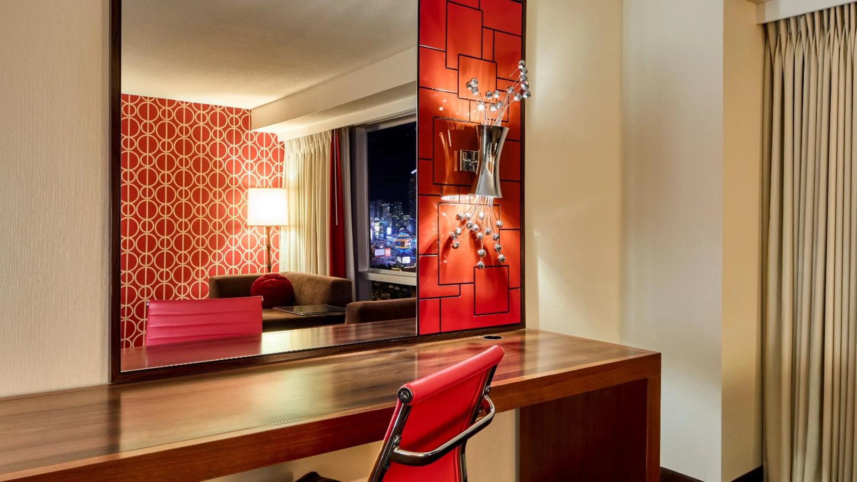 Seating area in Horseshoe Las Vegas