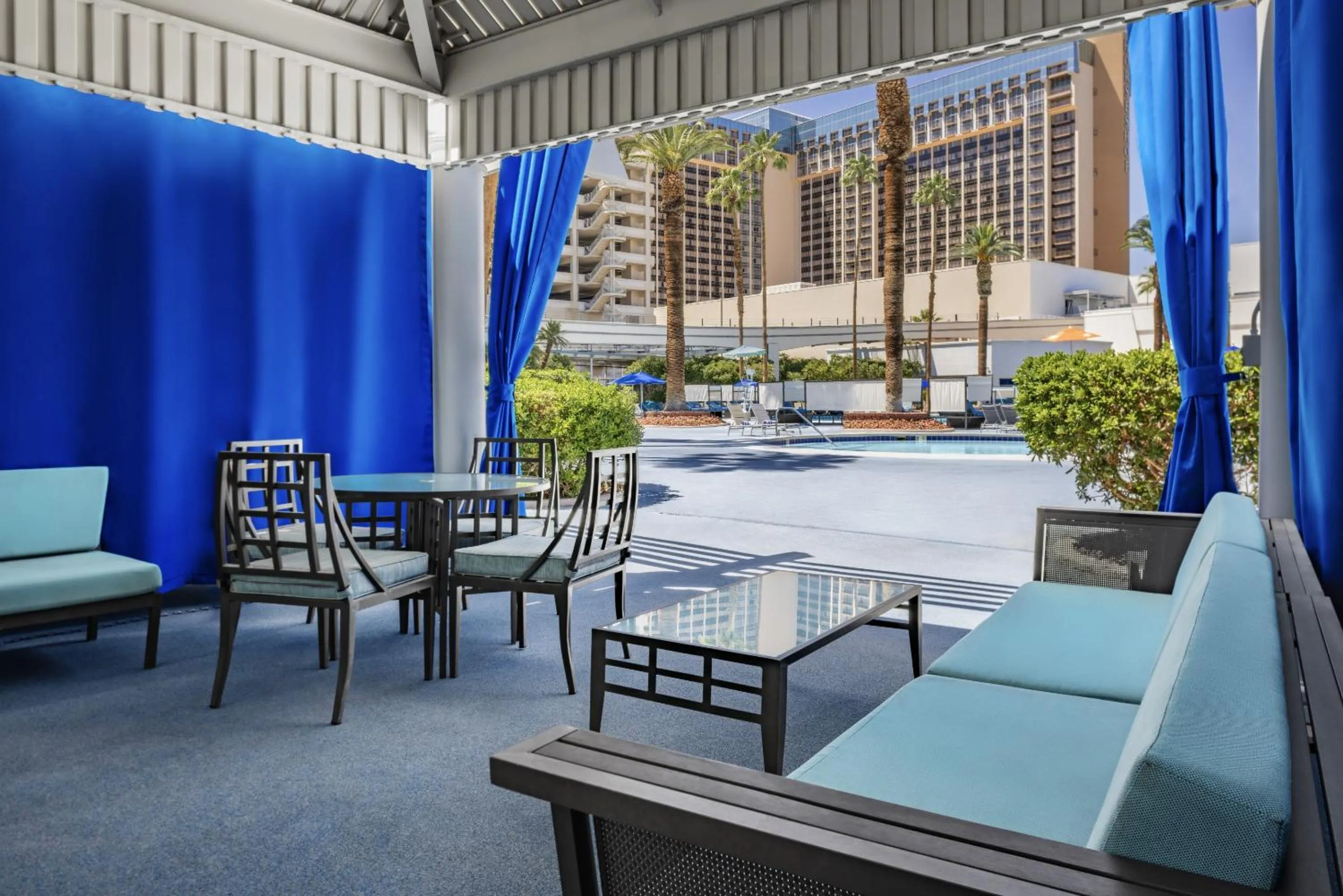 Swimming pool in Horseshoe Las Vegas