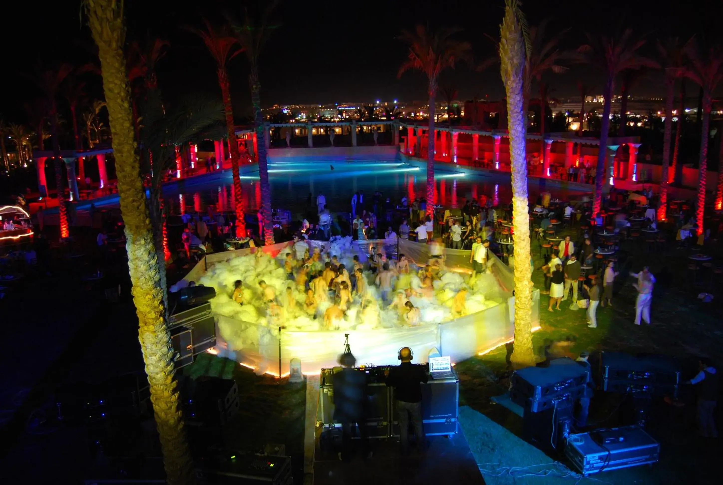 Evening entertainment in Sharm Dreams Vacation Club - Aqua Park Evening entertainment in Sharm Dreams Vacation Club - Aqua Park