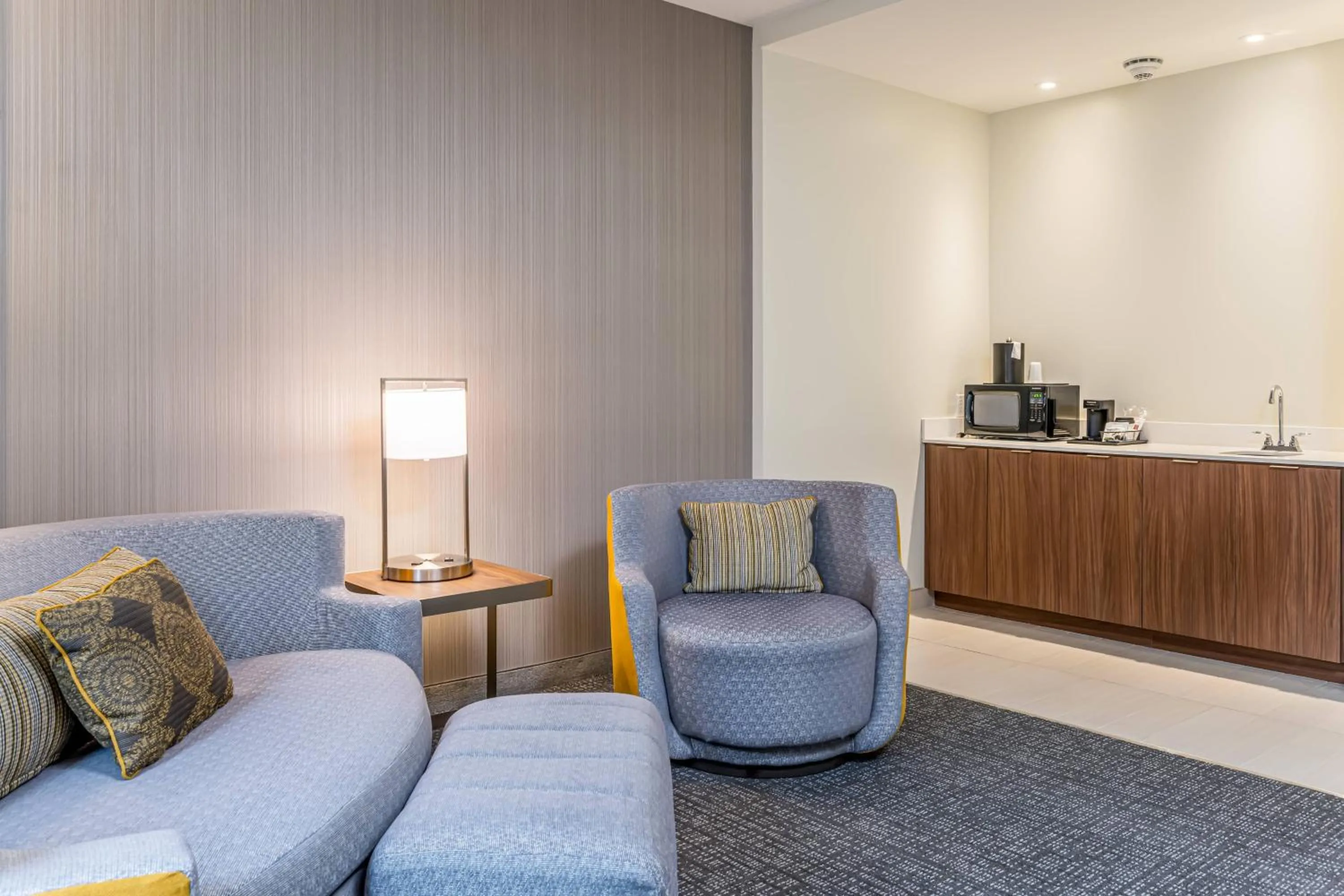 Living room in Courtyard Asheville Biltmore Village