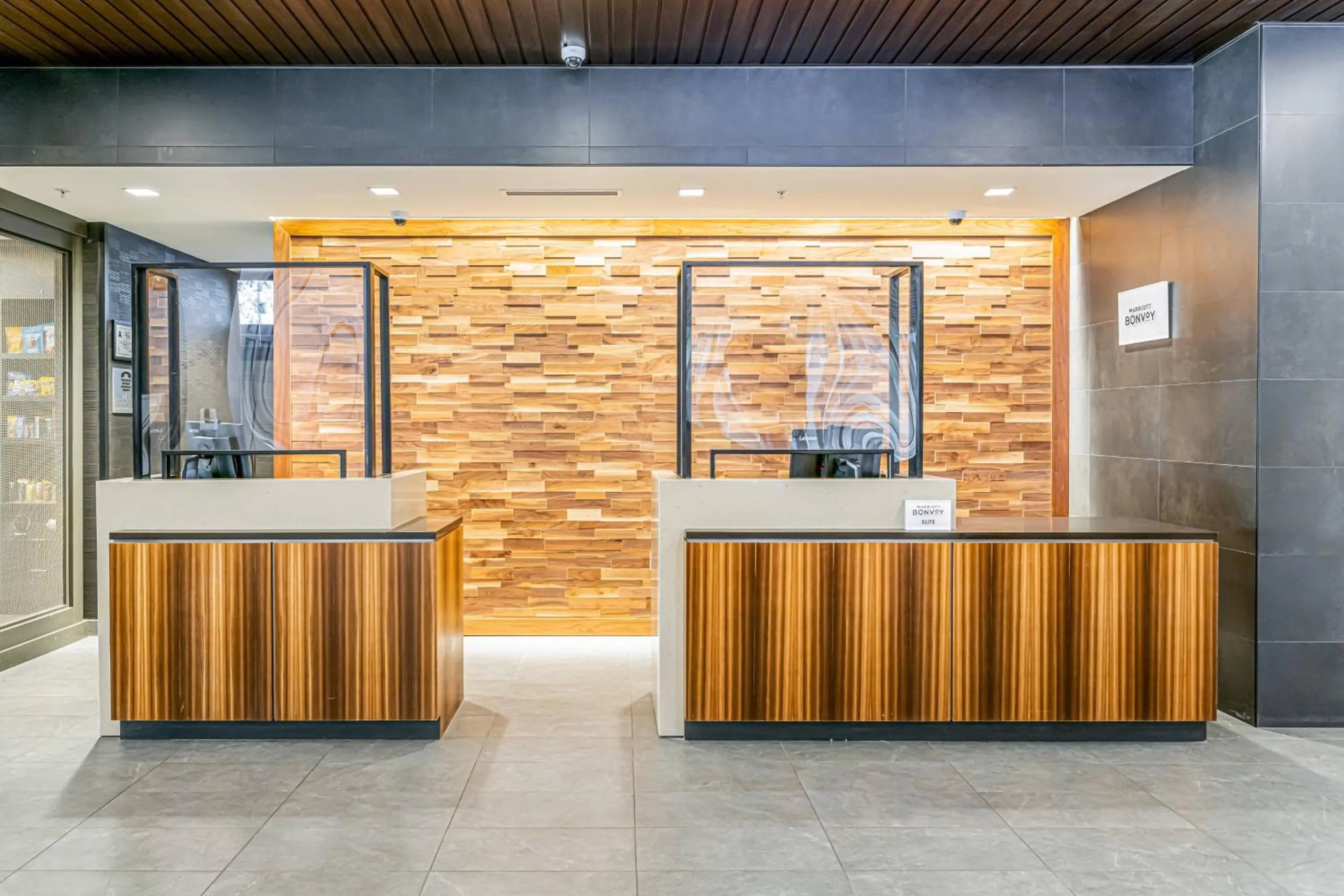 Lobby or reception in Courtyard Asheville Biltmore Village