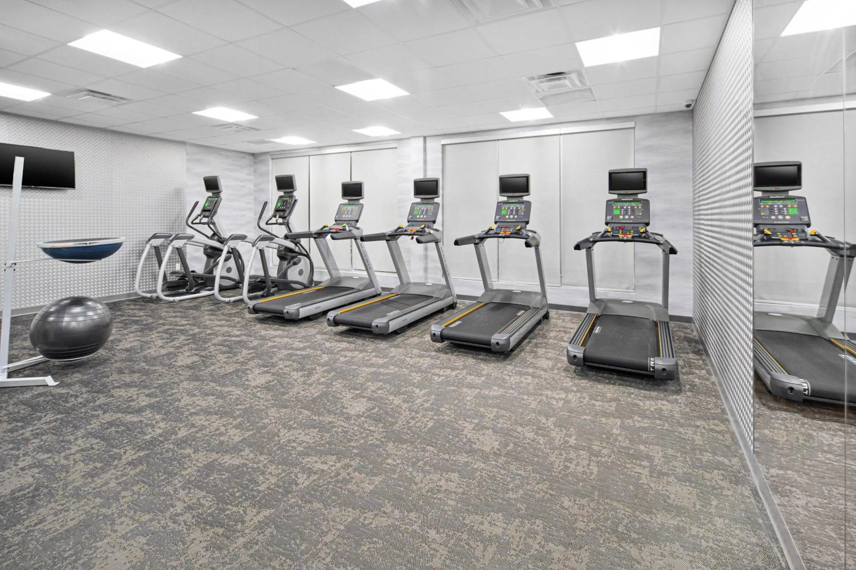 Fitness centre/facilities in Fairfield Inn & Suites Columbus New Albany