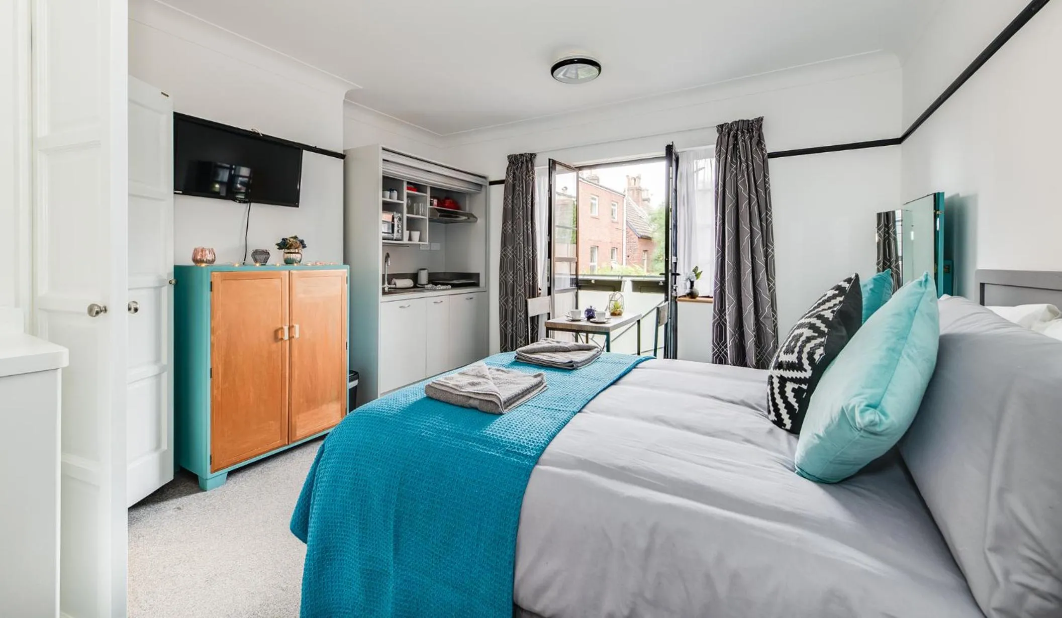 Ferryman Studio Apartments