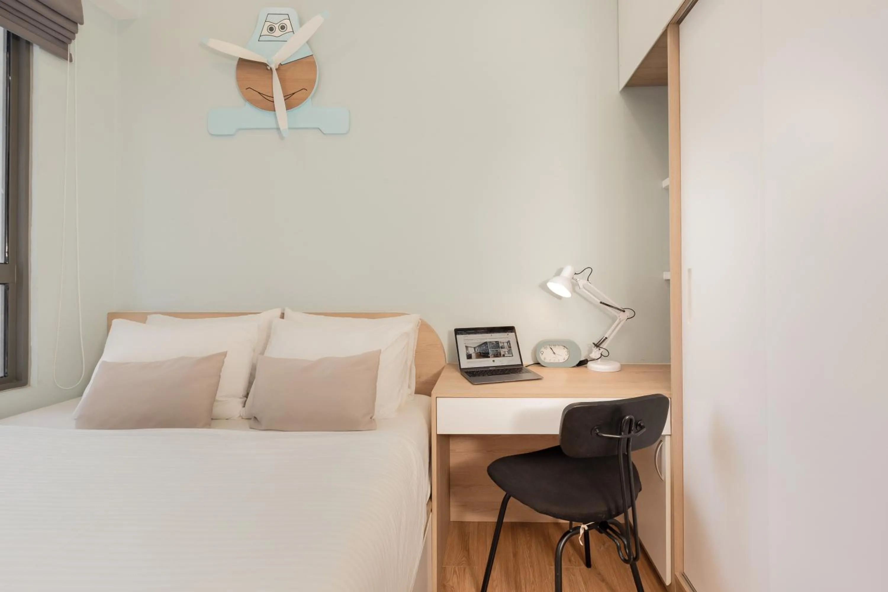 Bed in Blue Fingers Masteri An Phu