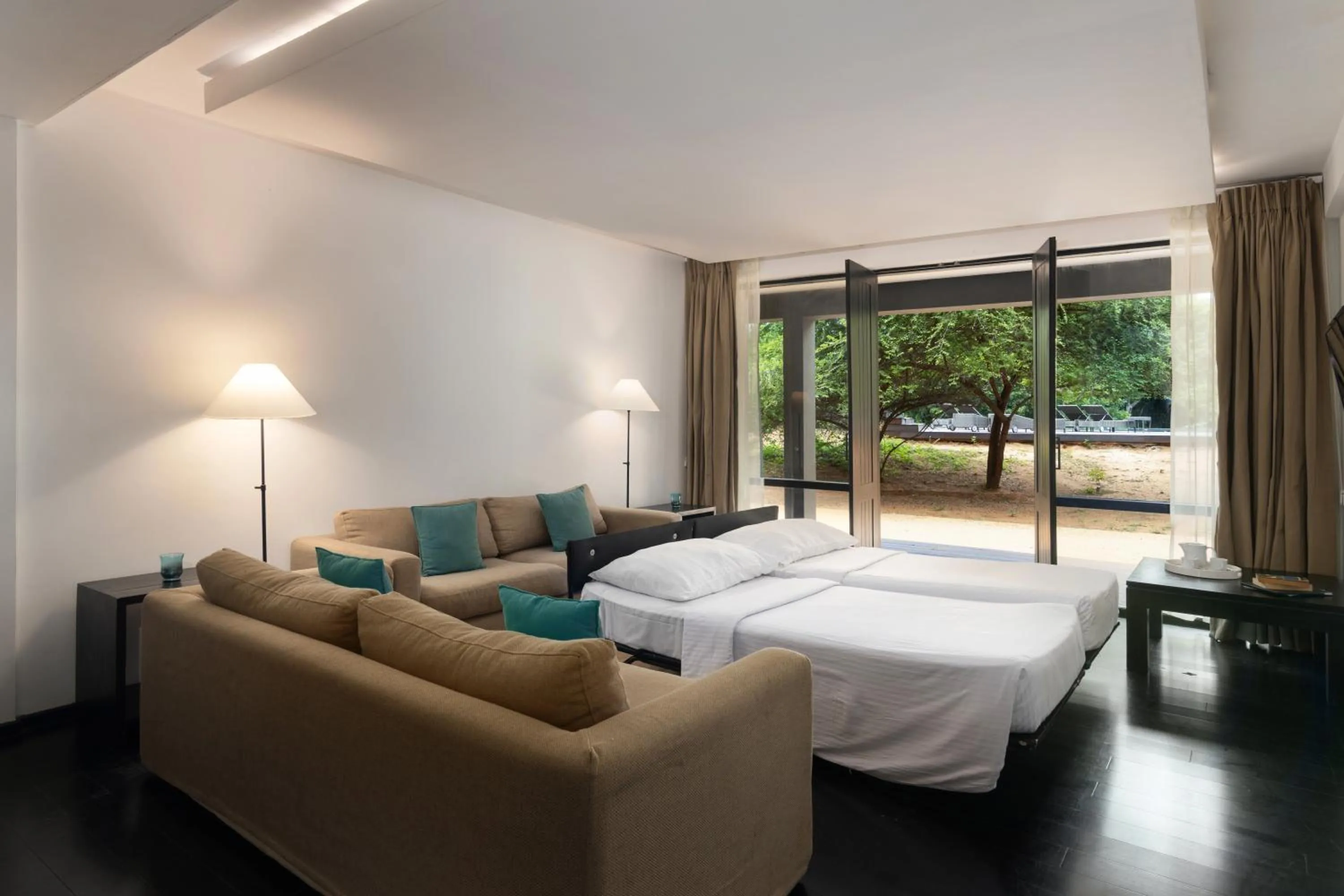 View (from property/room), Bed in Jetwing Yala