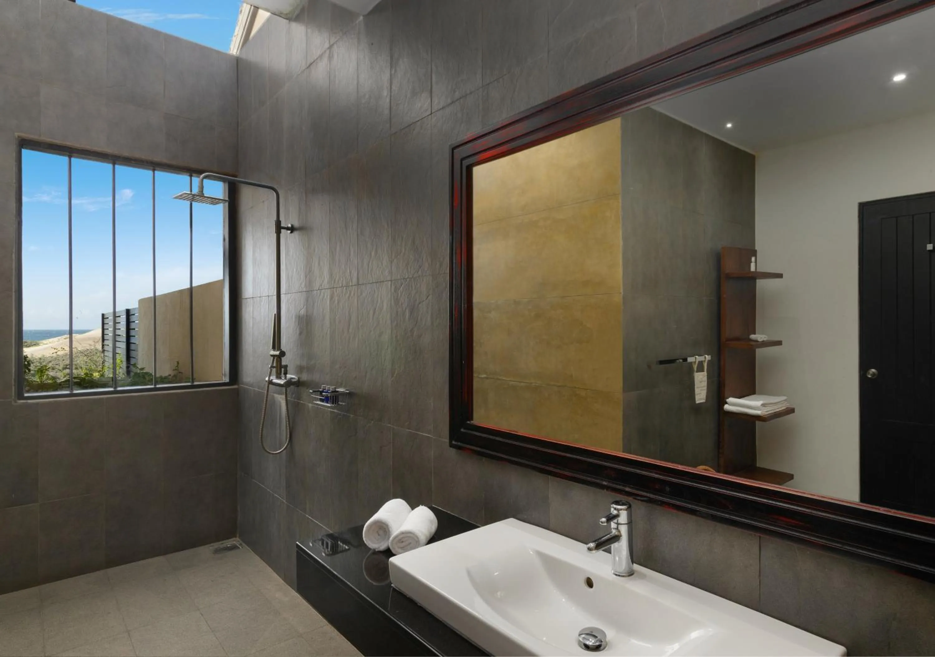 Bathroom in Jetwing Yala