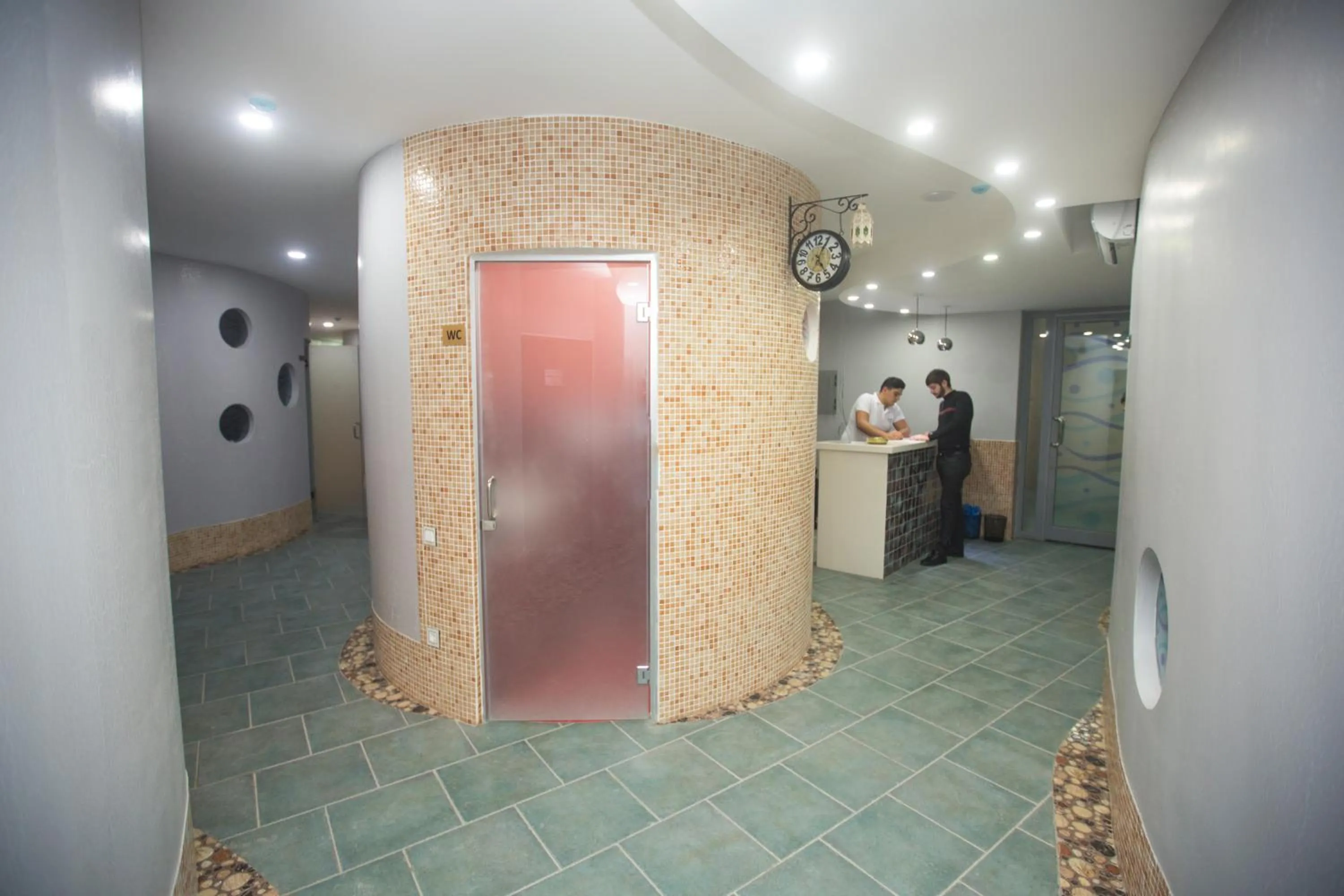 People in Parkway Inn Hotel & Spa