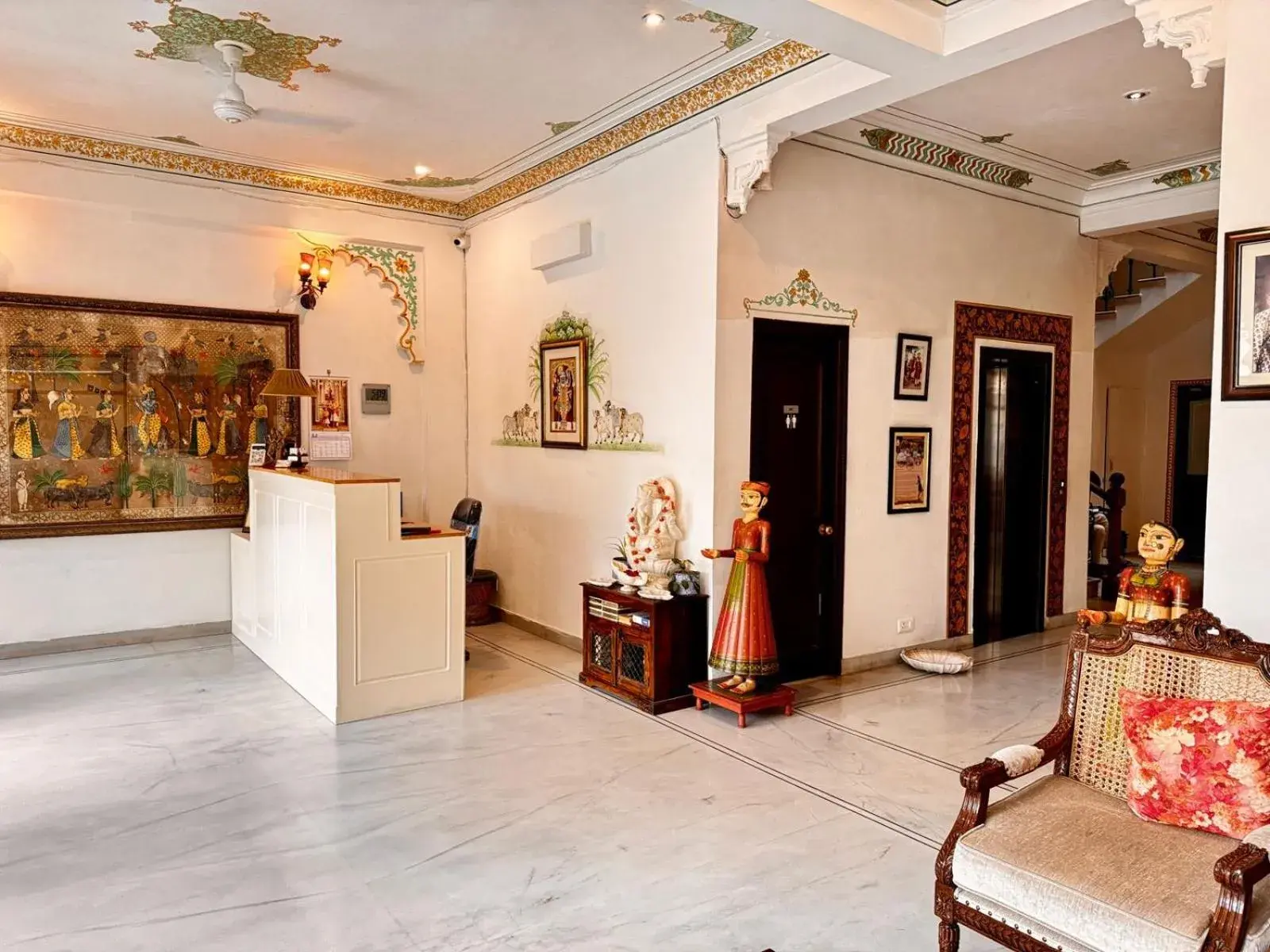 Lobby or reception in Hotel Boheda Palace - 1KM away from Lake Pichola Lobby or reception in Hotel Boheda Palace - 1KM away from Lake Pichola