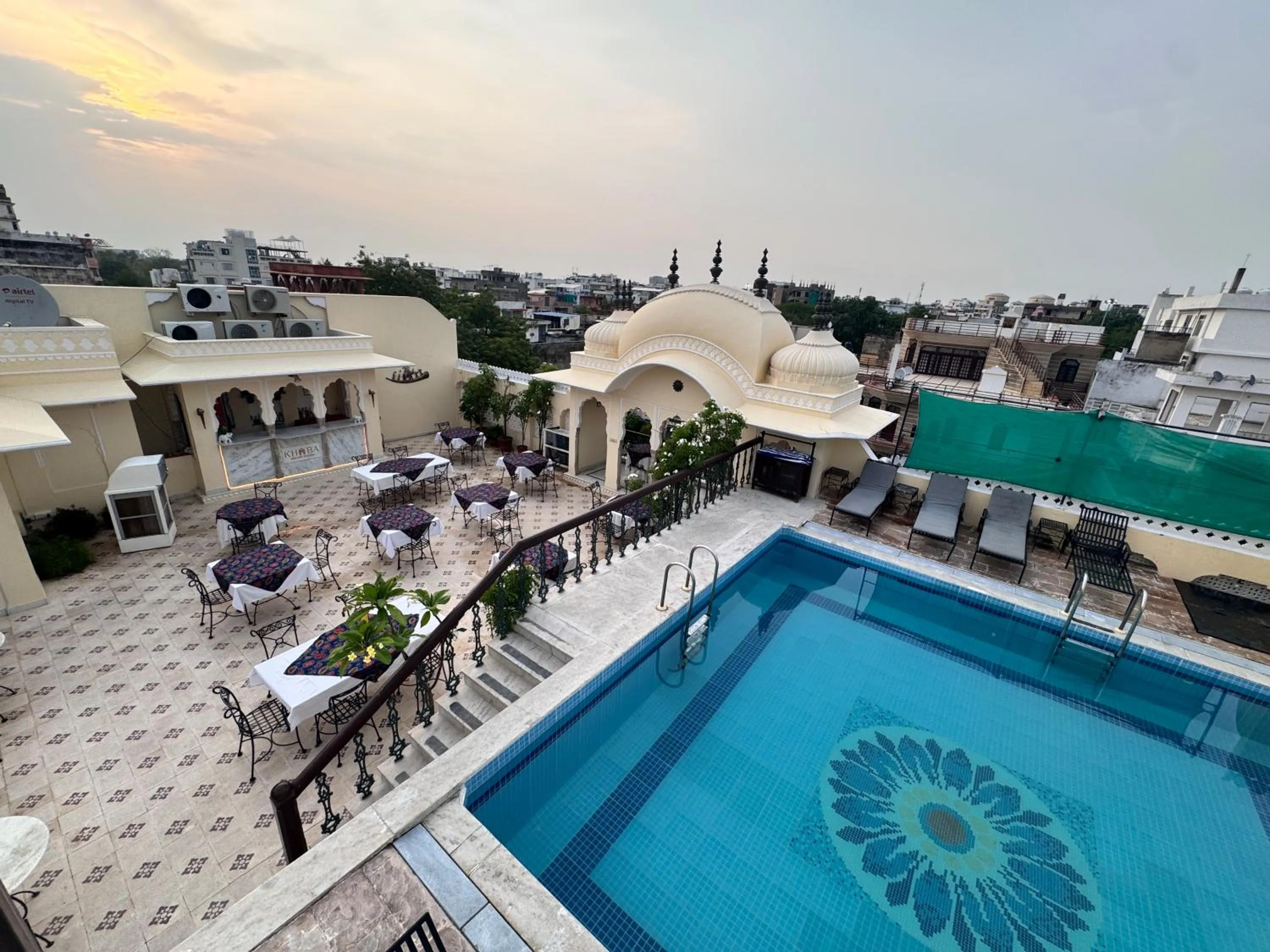 Swimming pool in Khandela Haveli - a Boutique Heritage Hotel