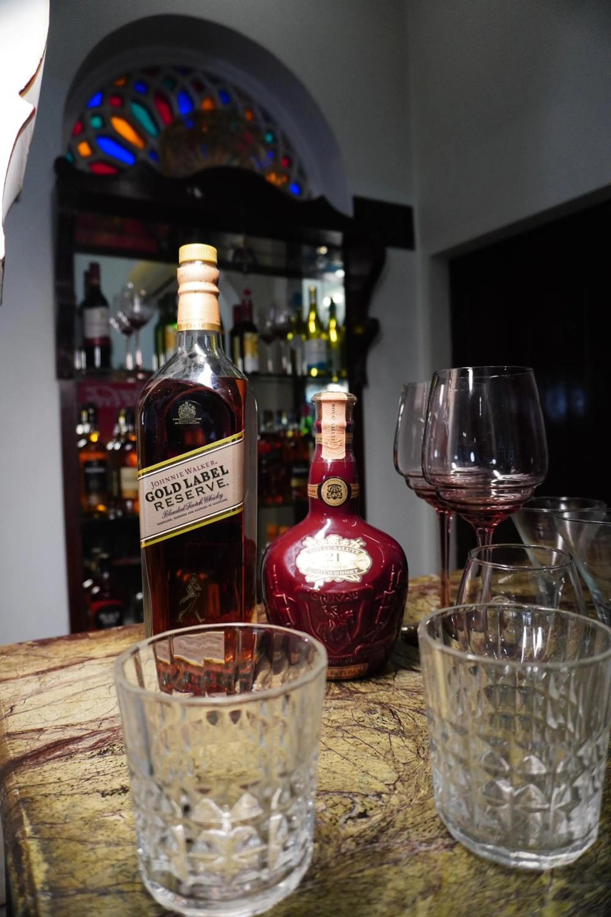 Lounge or bar in Khandela Haveli - a Boutique Heritage Hotel