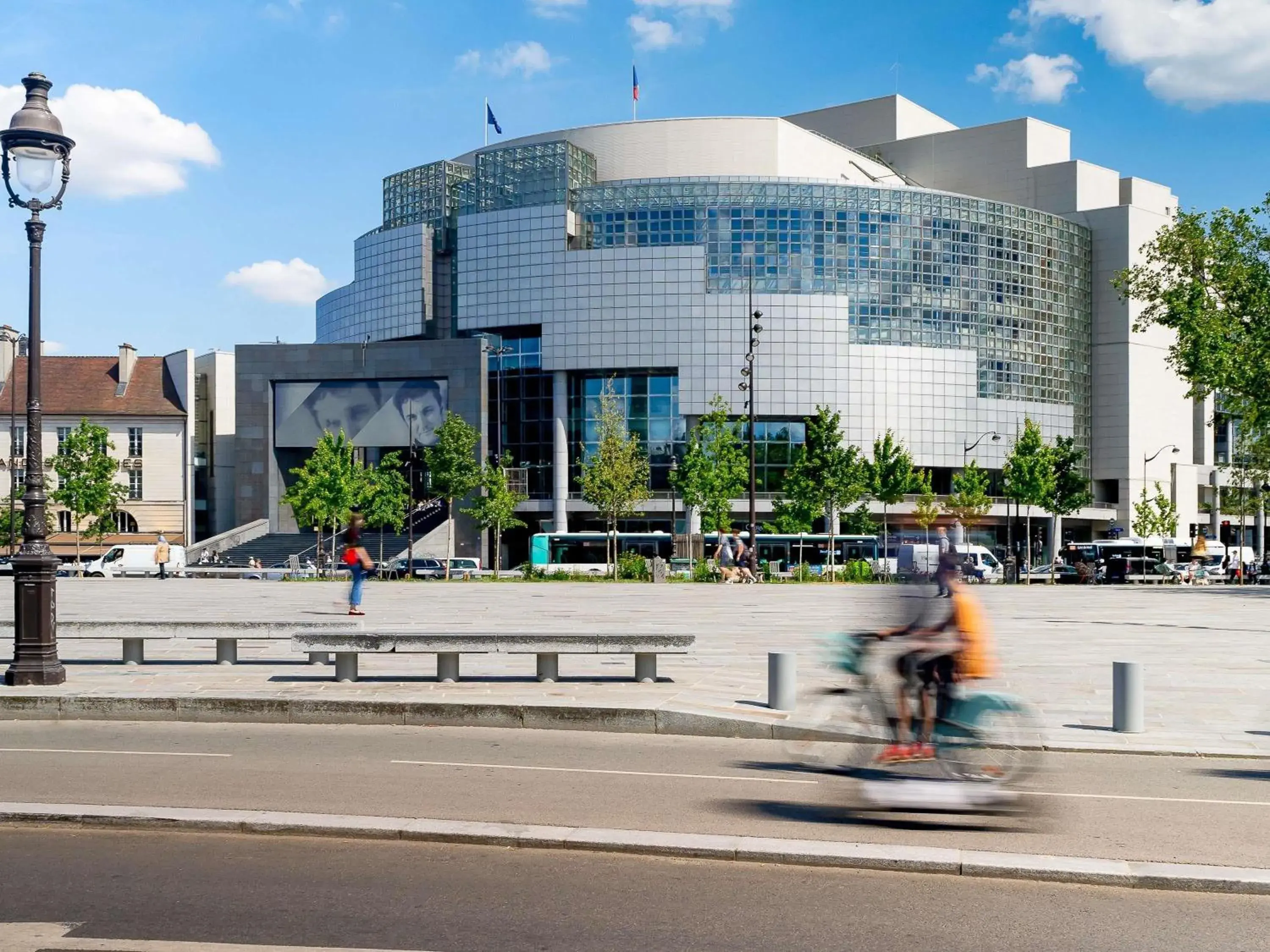 Property building in Mercure Paris Bastille Saint Antoine Property building in Mercure Paris Bastille Saint Antoine