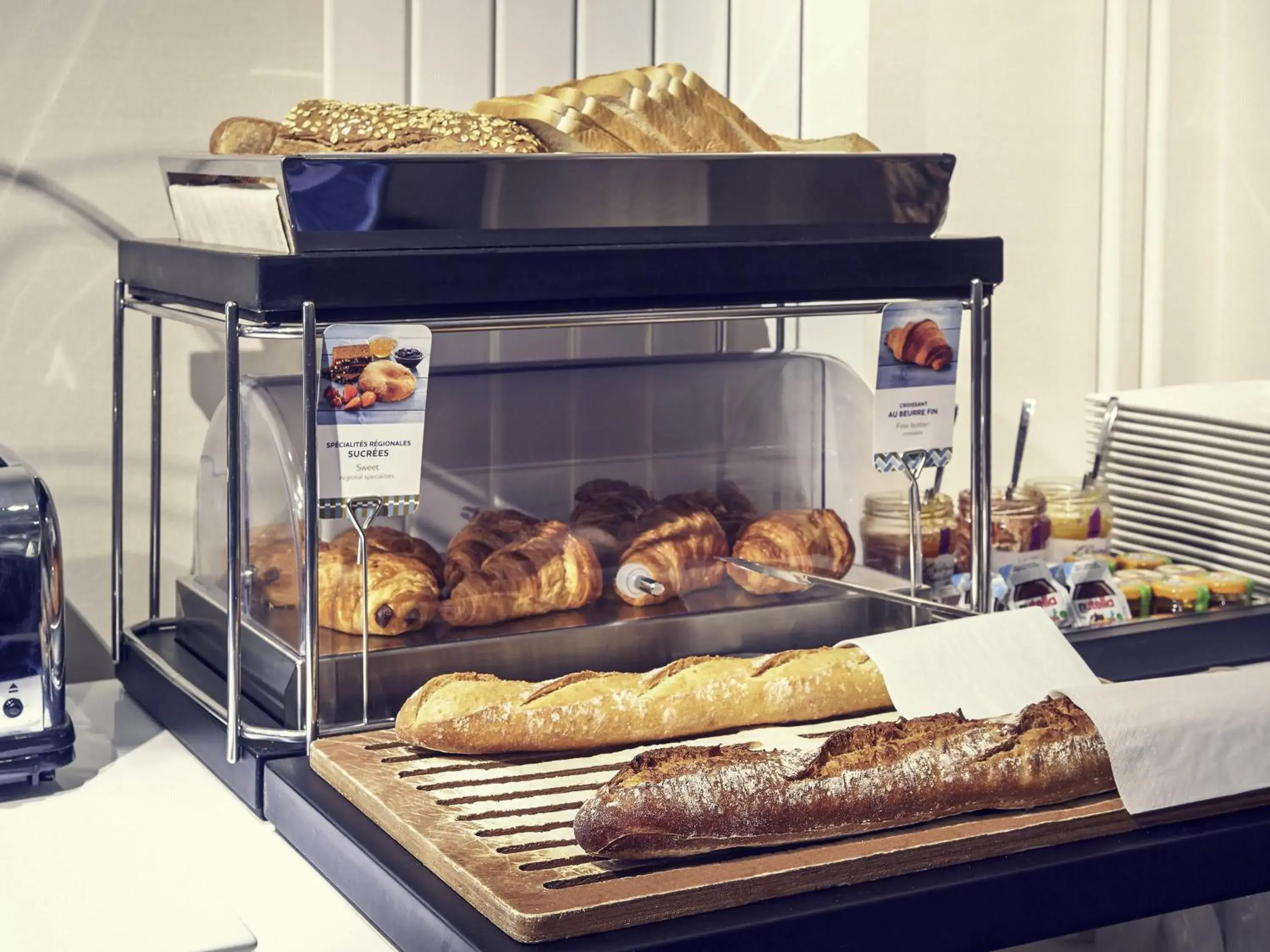 Breakfast in Mercure Paris Bastille Saint Antoine Breakfast in Mercure Paris Bastille Saint Antoine