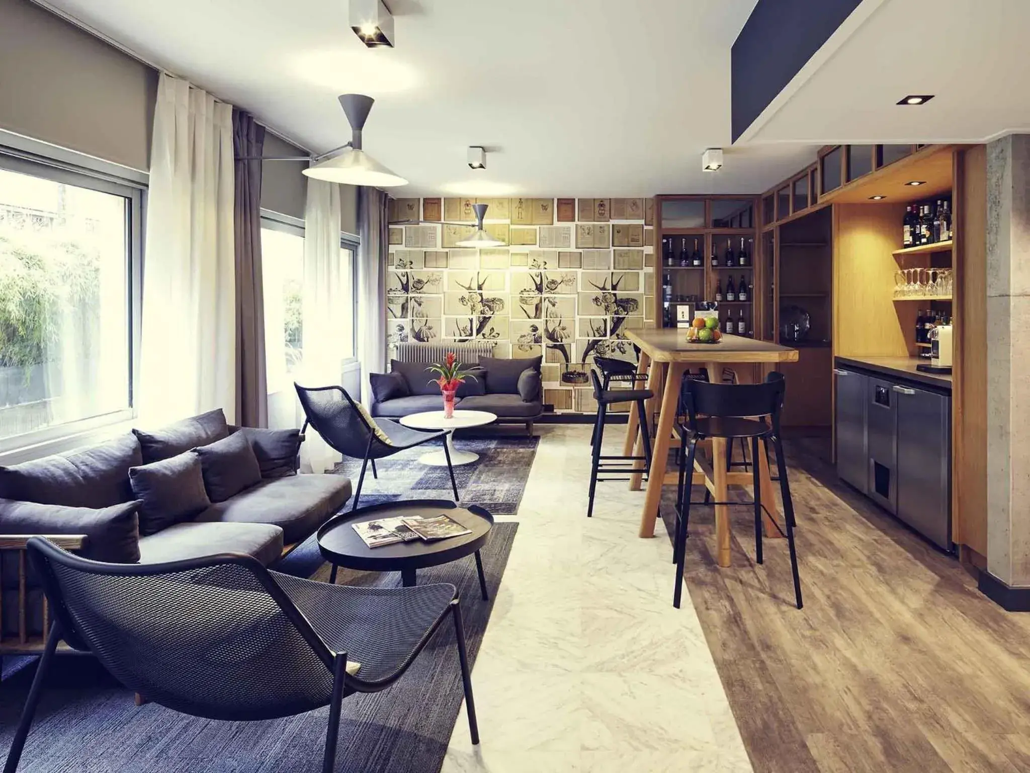 Lounge or bar in Mercure Paris Bastille Saint Antoine Lounge or bar in Mercure Paris Bastille Saint Antoine