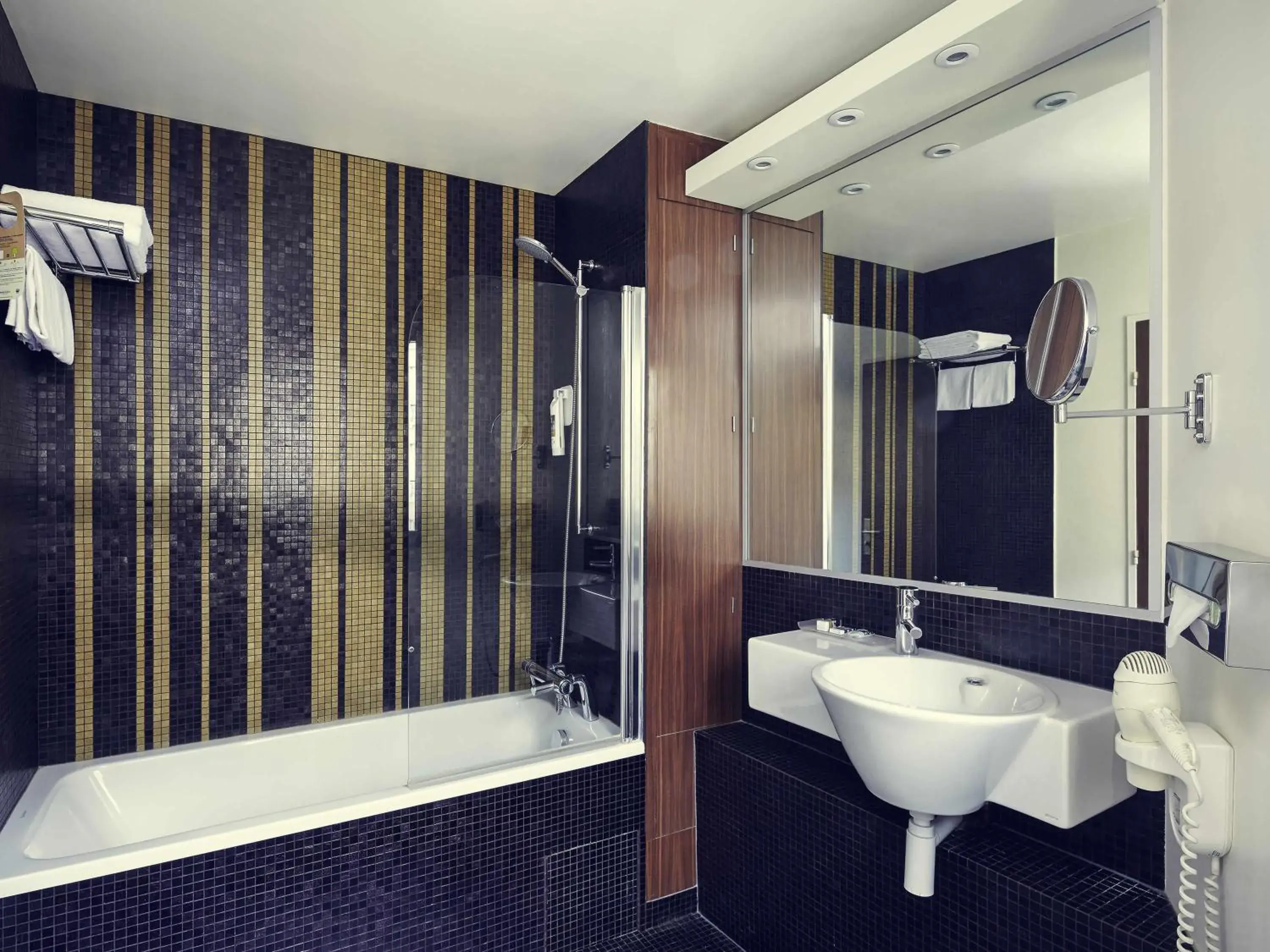 Standard Twin Room in Mercure Paris Bastille Saint Antoine Standard Twin Room in Mercure Paris Bastille Saint Antoine