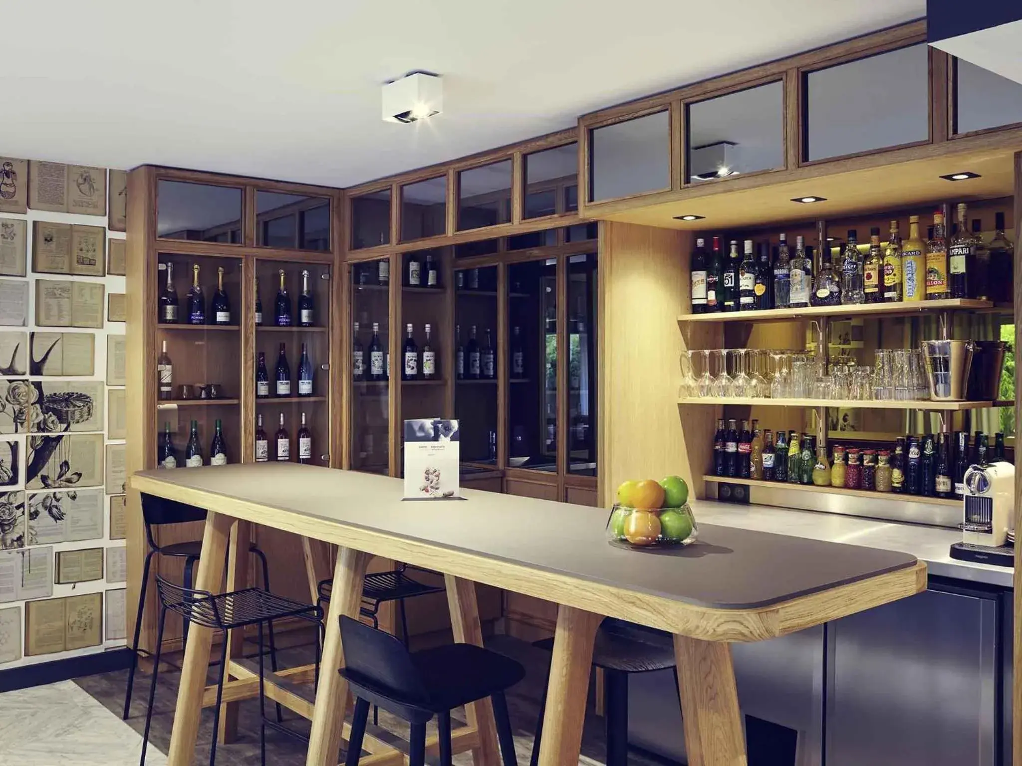 Lounge or bar in Mercure Paris Bastille Saint Antoine Lounge or bar in Mercure Paris Bastille Saint Antoine