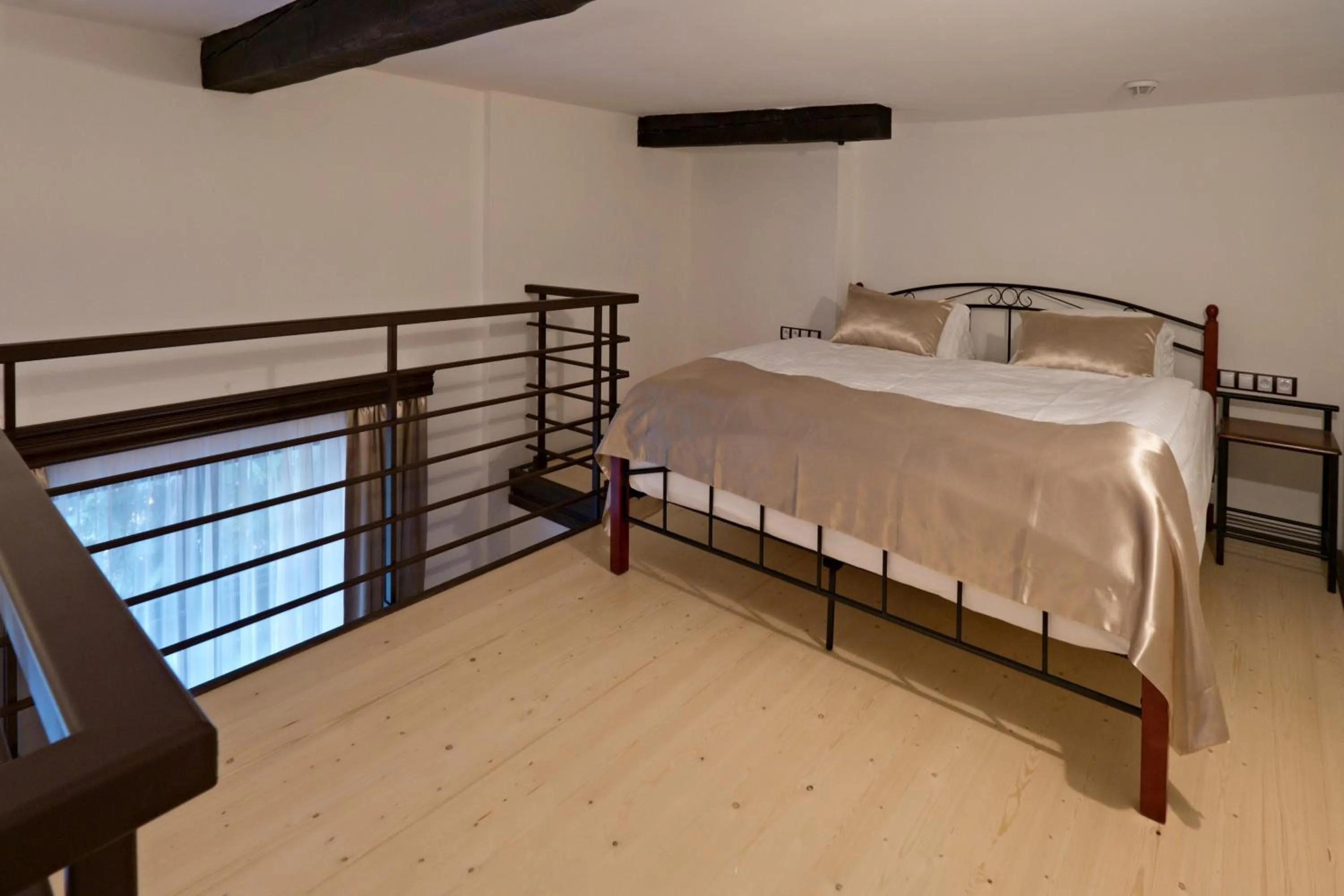 Bed in Zámek Wichterle - Hotel a pivní lázně