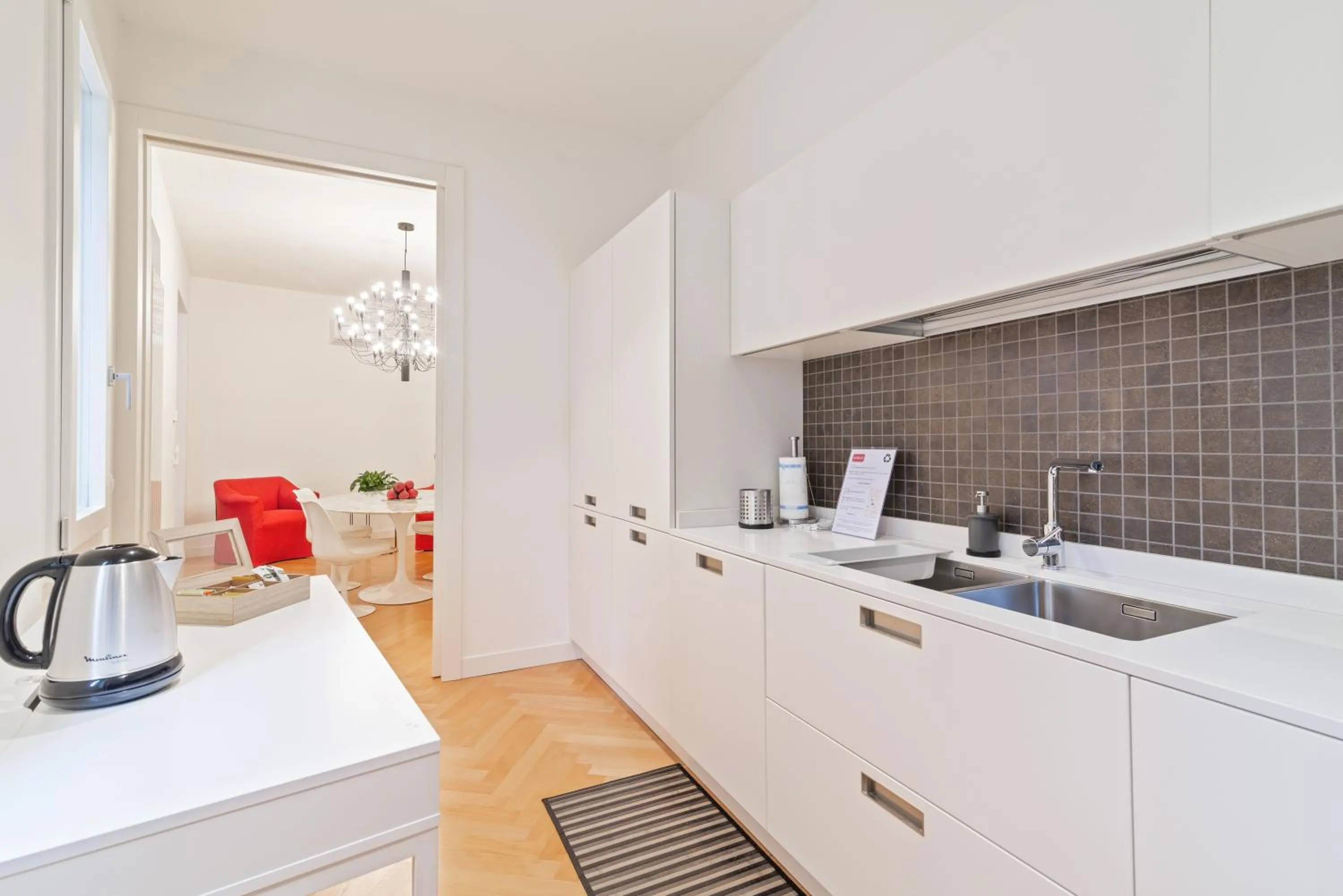Kitchen or kitchenette in GuestHost - San Fermo Luxury Apartment