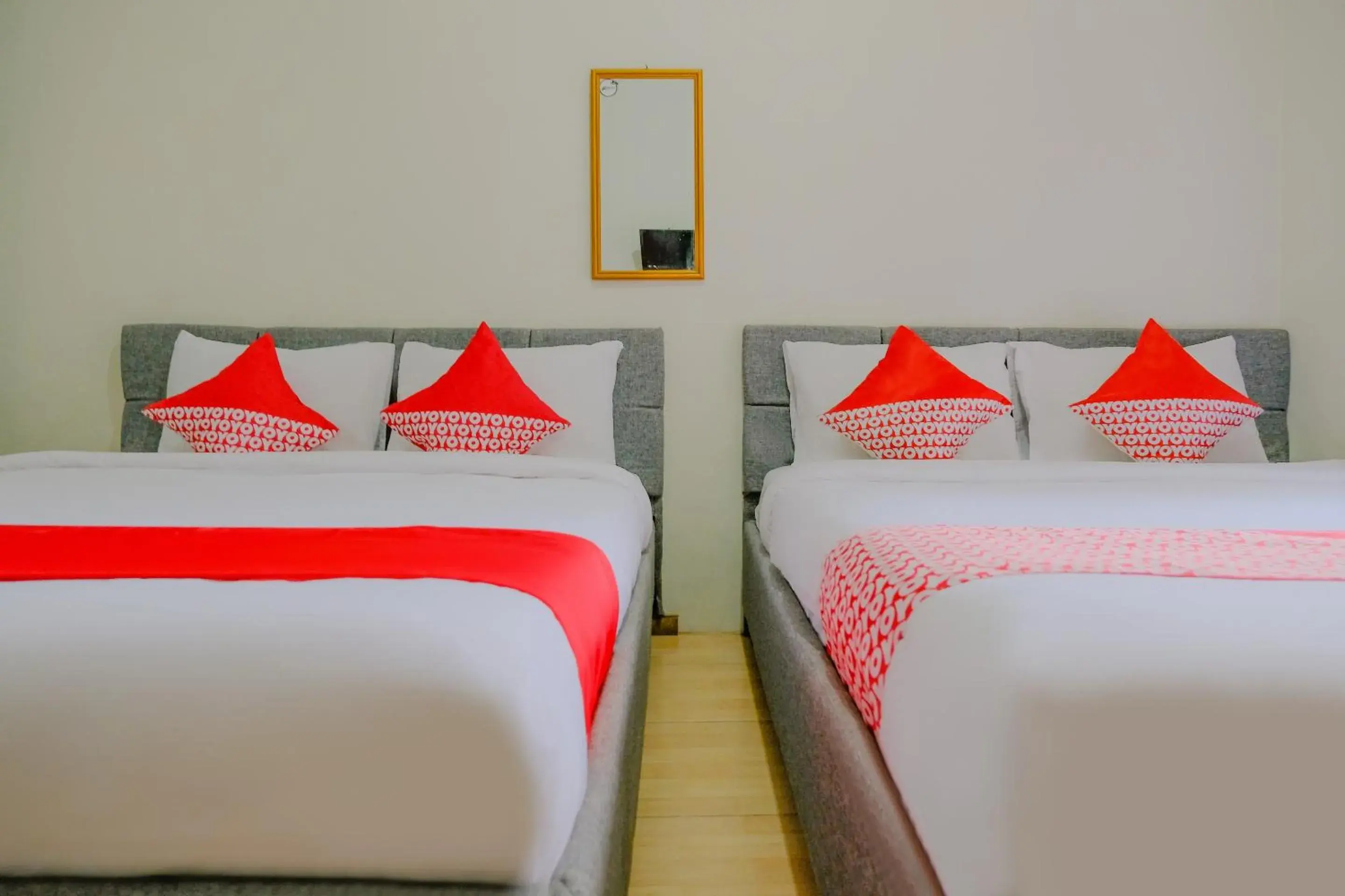 Bedroom in OYO 2376 Tiara Family Residence Bedroom in OYO 2376 Tiara Family Residence