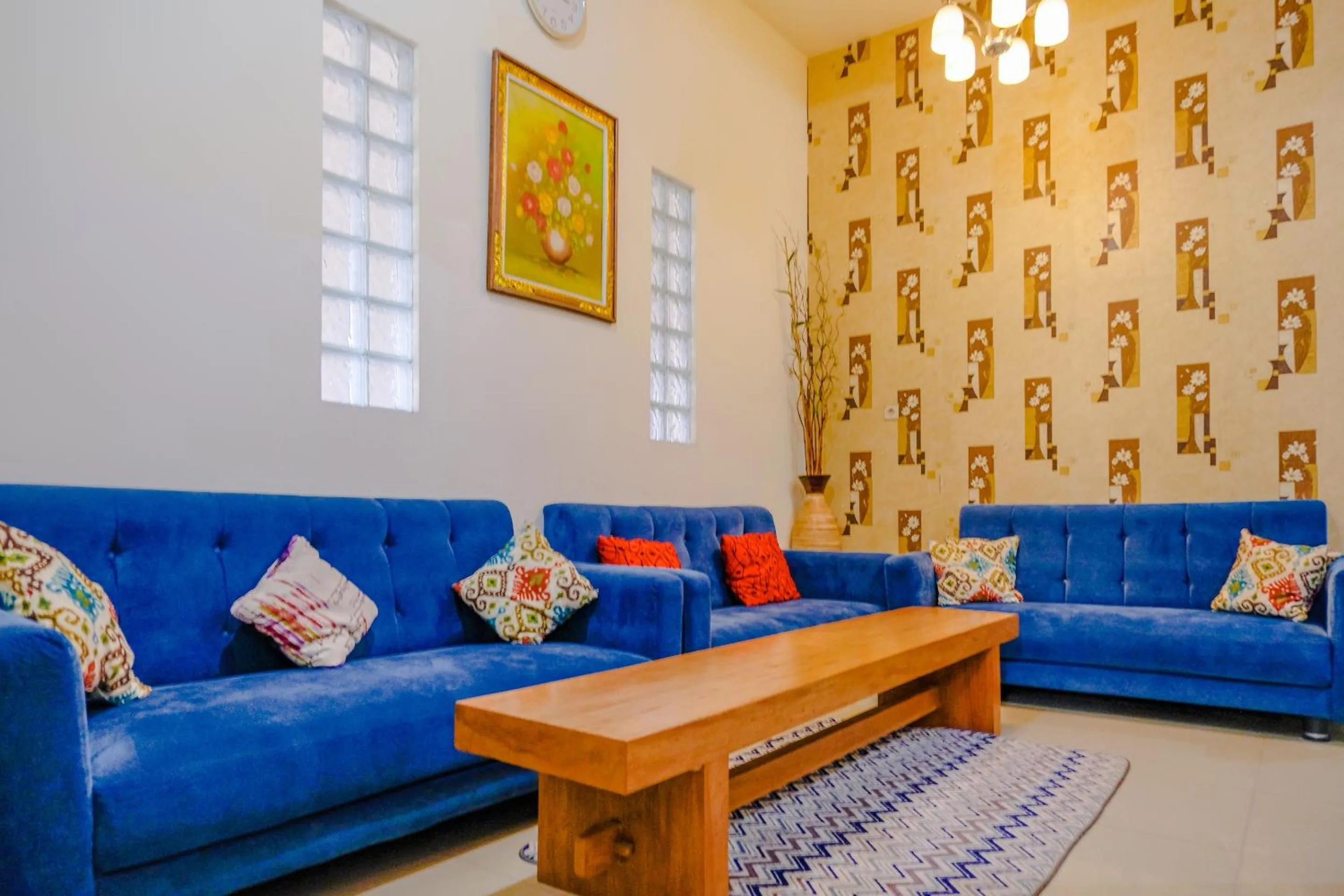 Lobby or reception in OYO 2376 Tiara Family Residence