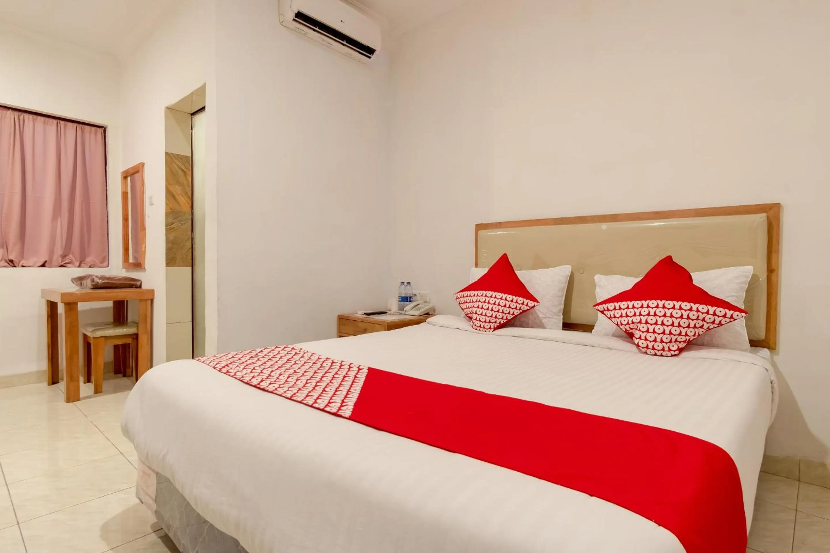 OYO 2410 Intan Hotel