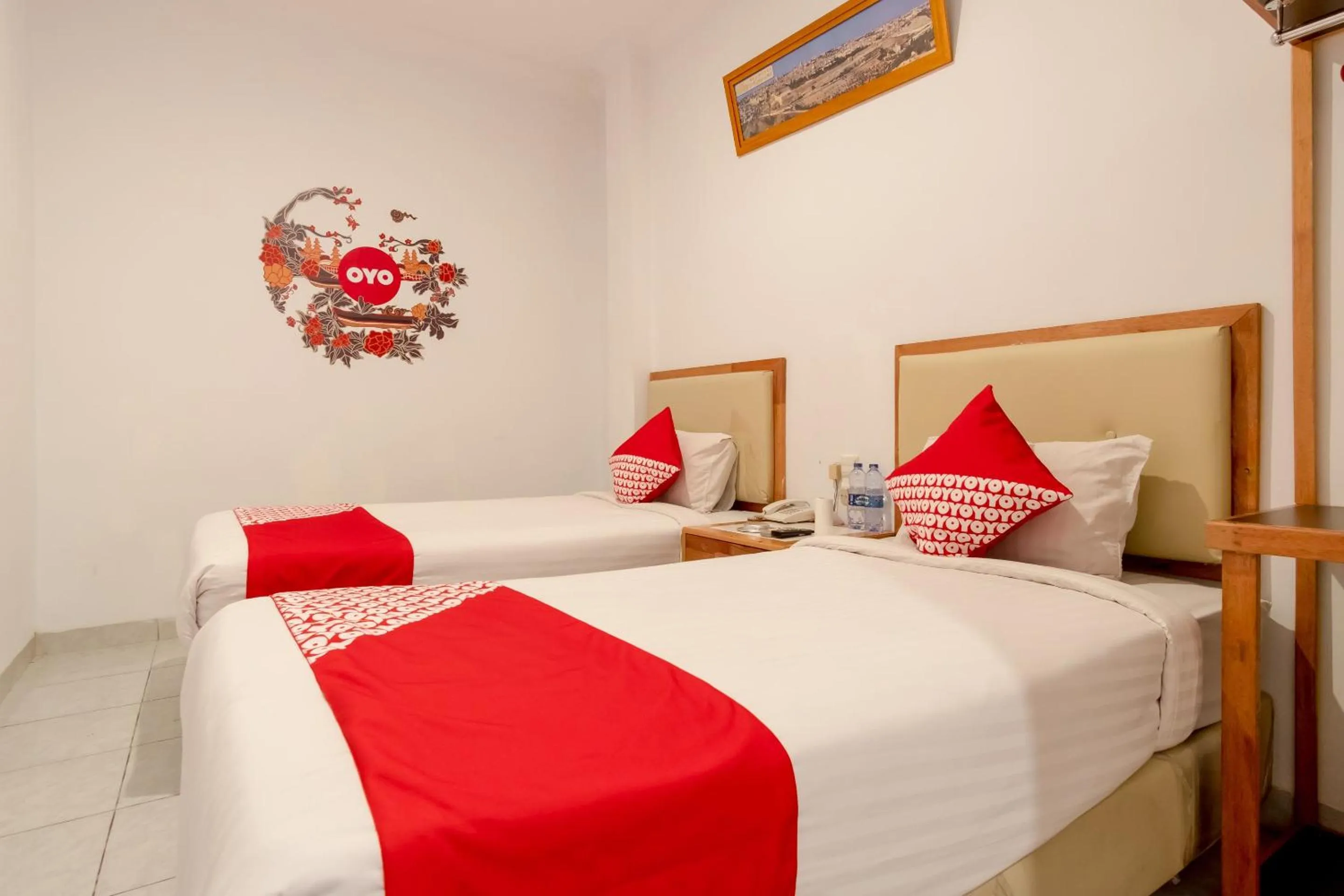 Bedroom in OYO 2410 Intan Hotel