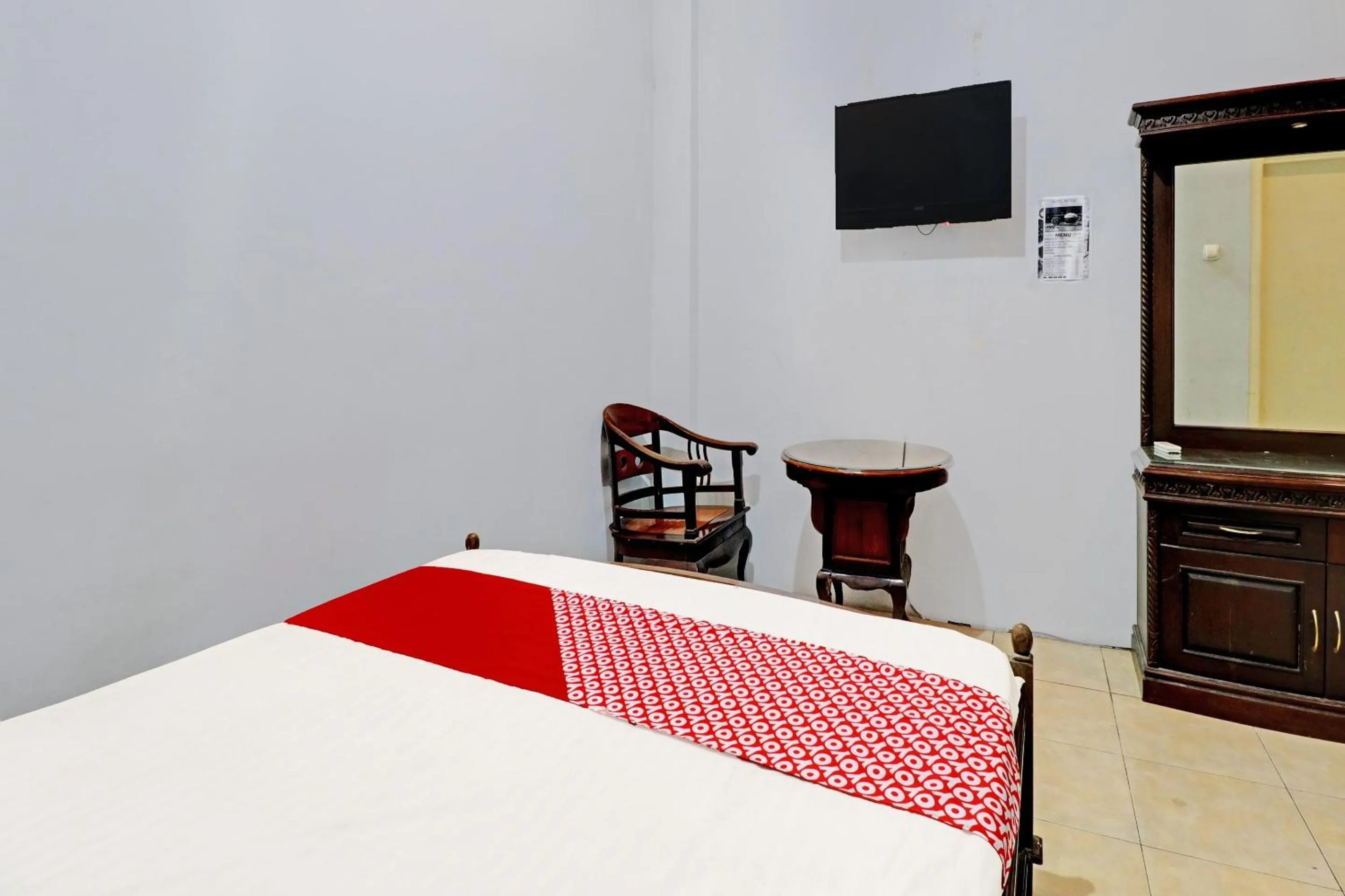 Bedroom, Bed in OYO 2452 Hotel Metro