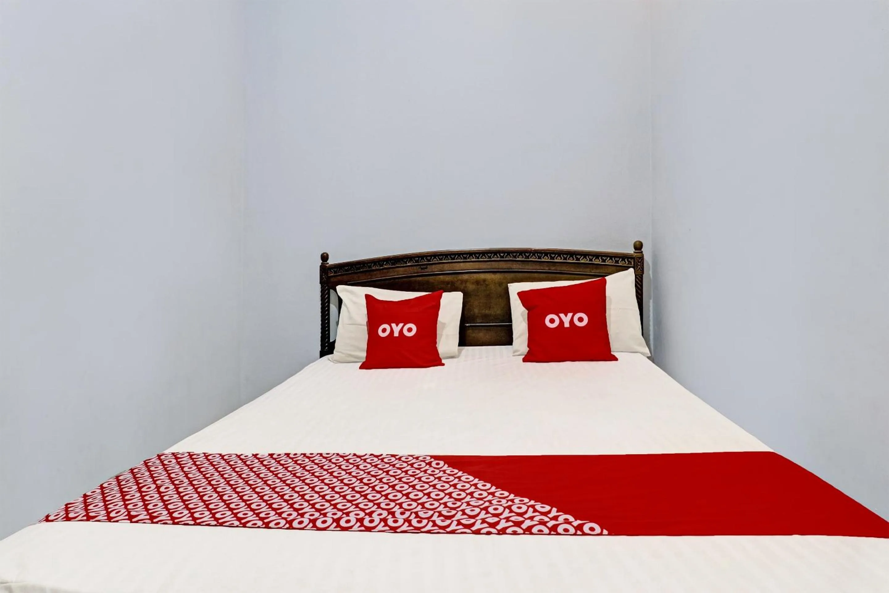 Bedroom, Bed in OYO 2452 Hotel Metro