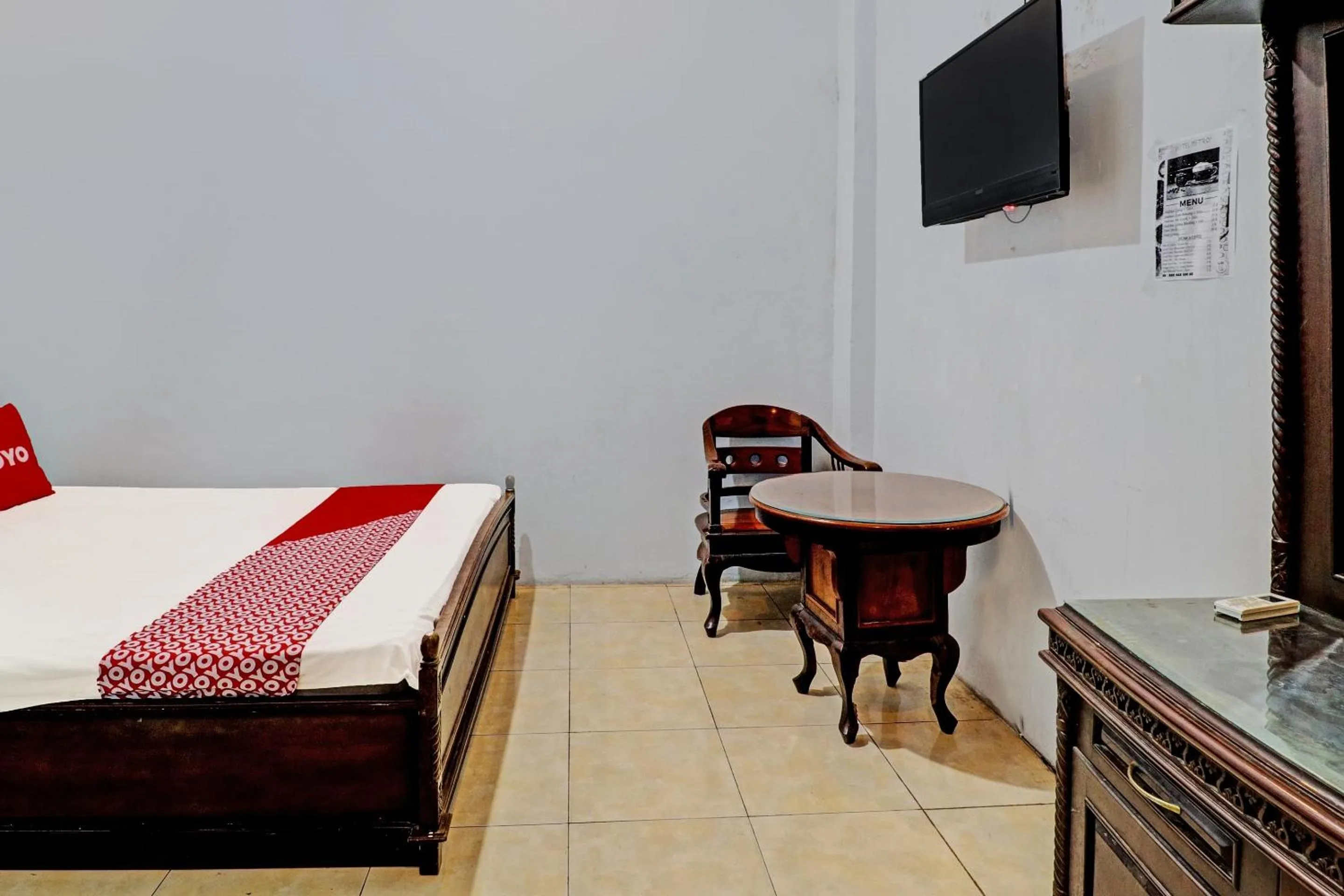 Bedroom, Bed in OYO 2452 Hotel Metro