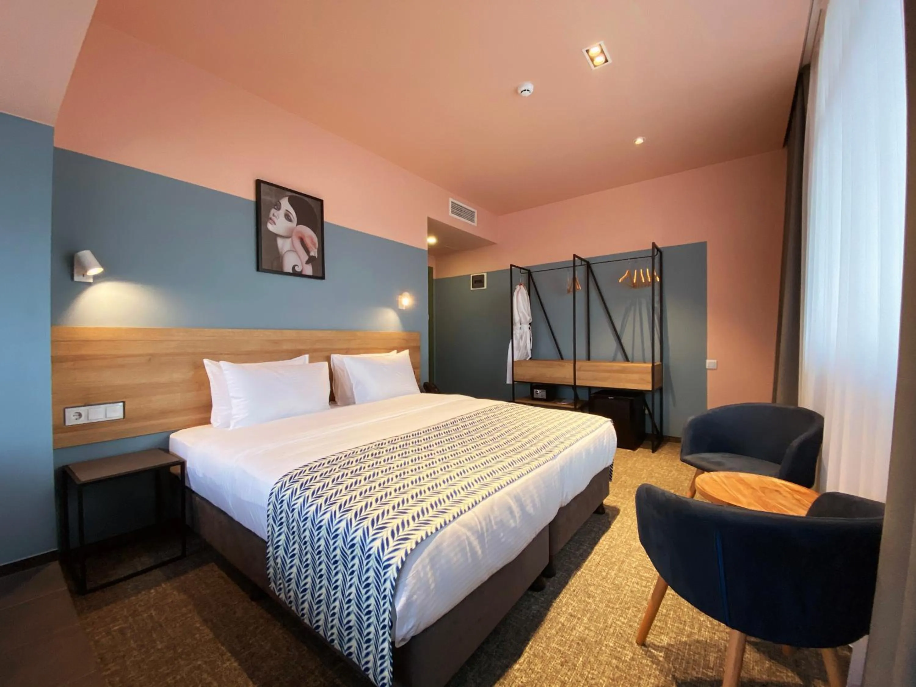 Photo of the whole room, Bed in Vera Hills Boutique Hotel