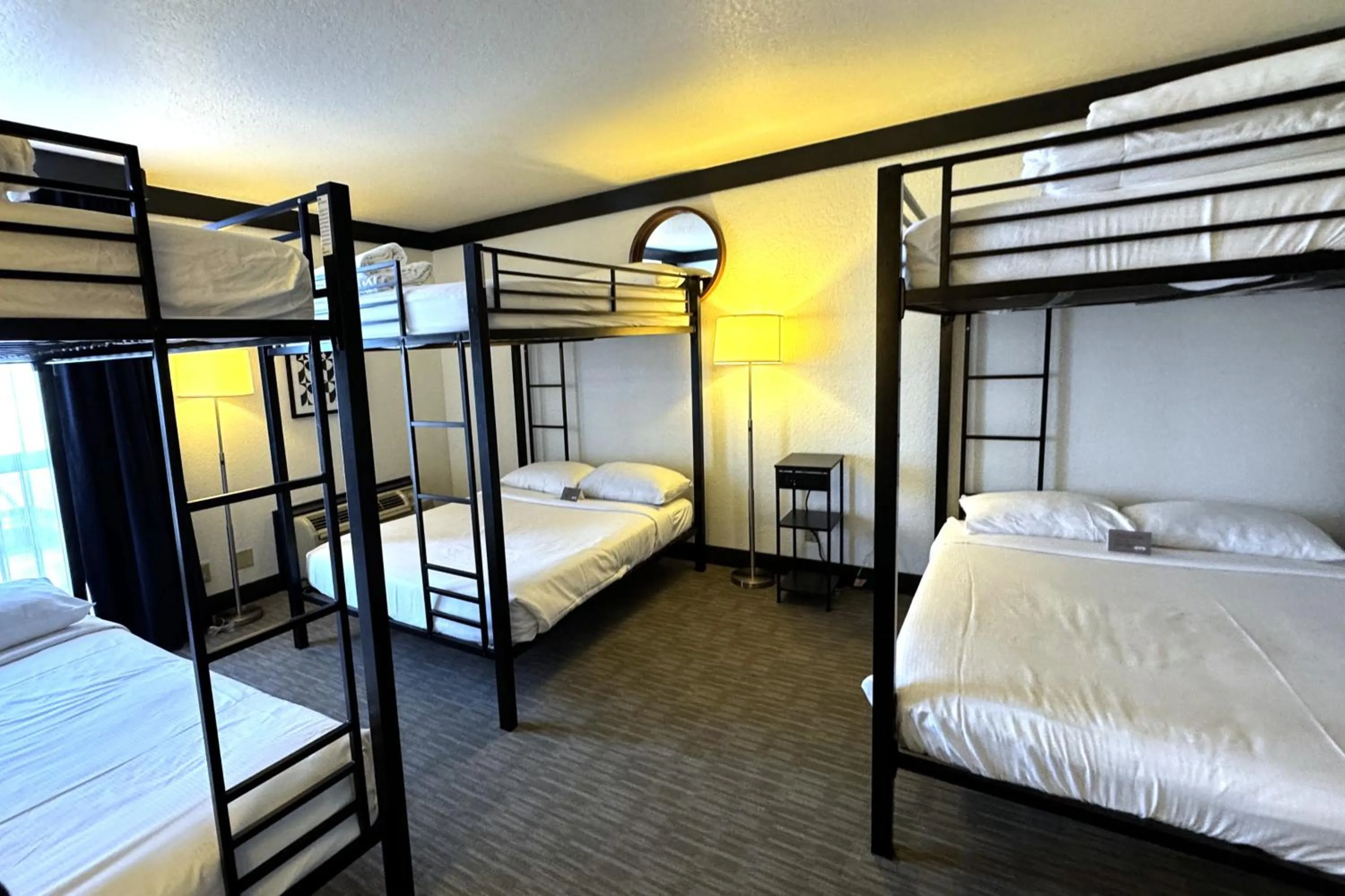 Bedroom, Bed in OYO Hotel and Casino Las Vegas