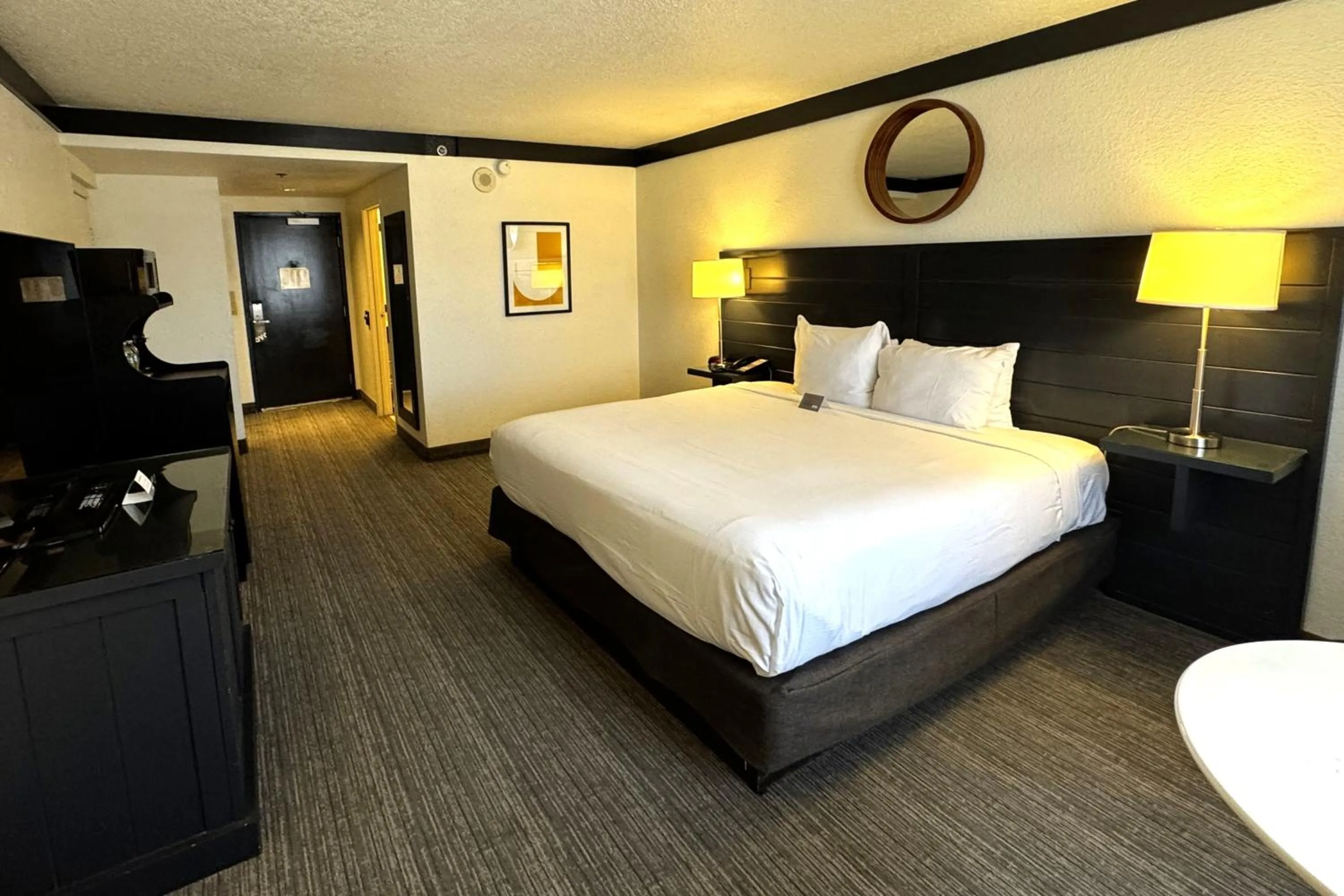 Bedroom, Bed in OYO Hotel and Casino Las Vegas