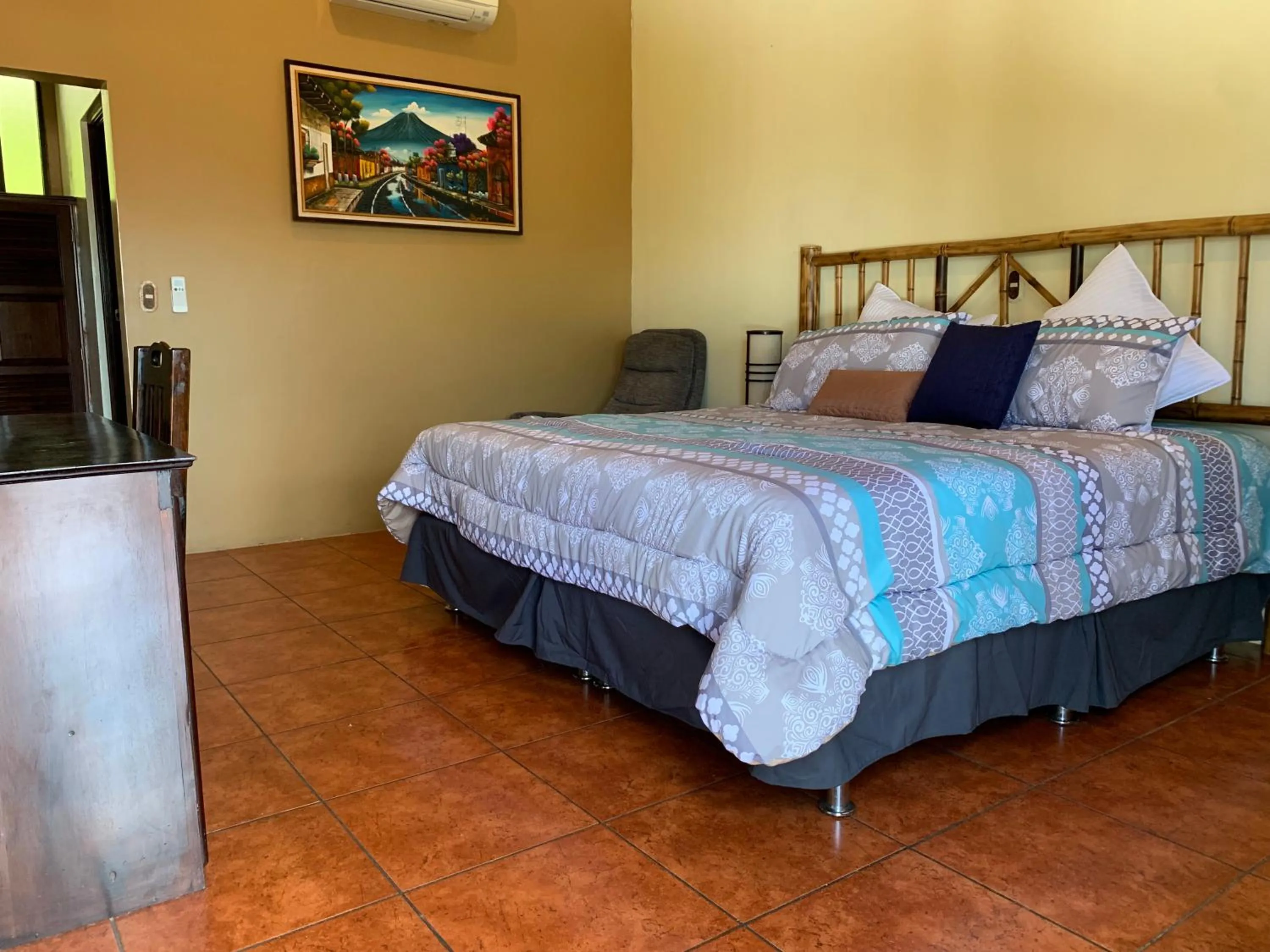 Photo of the whole room, Bed in Zafra Hotel