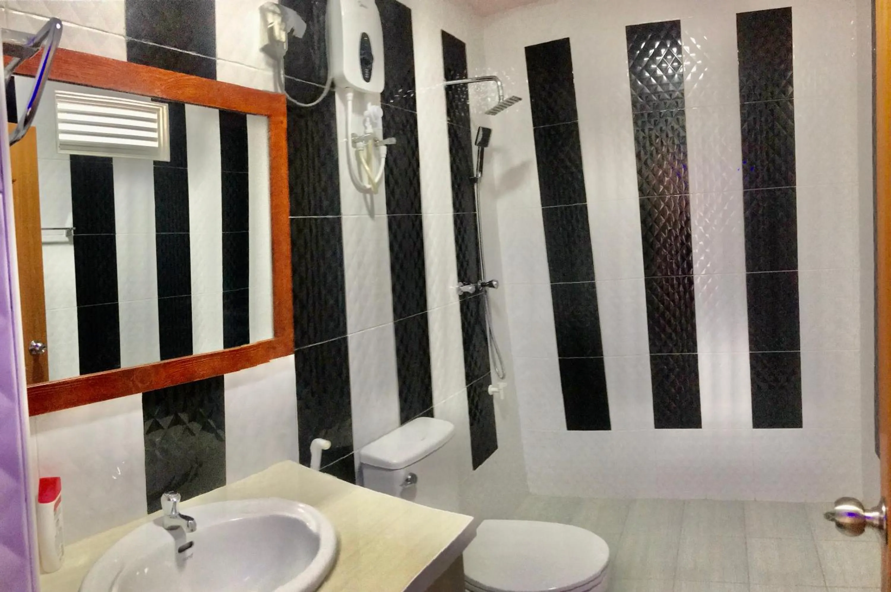 Shower in Athens View