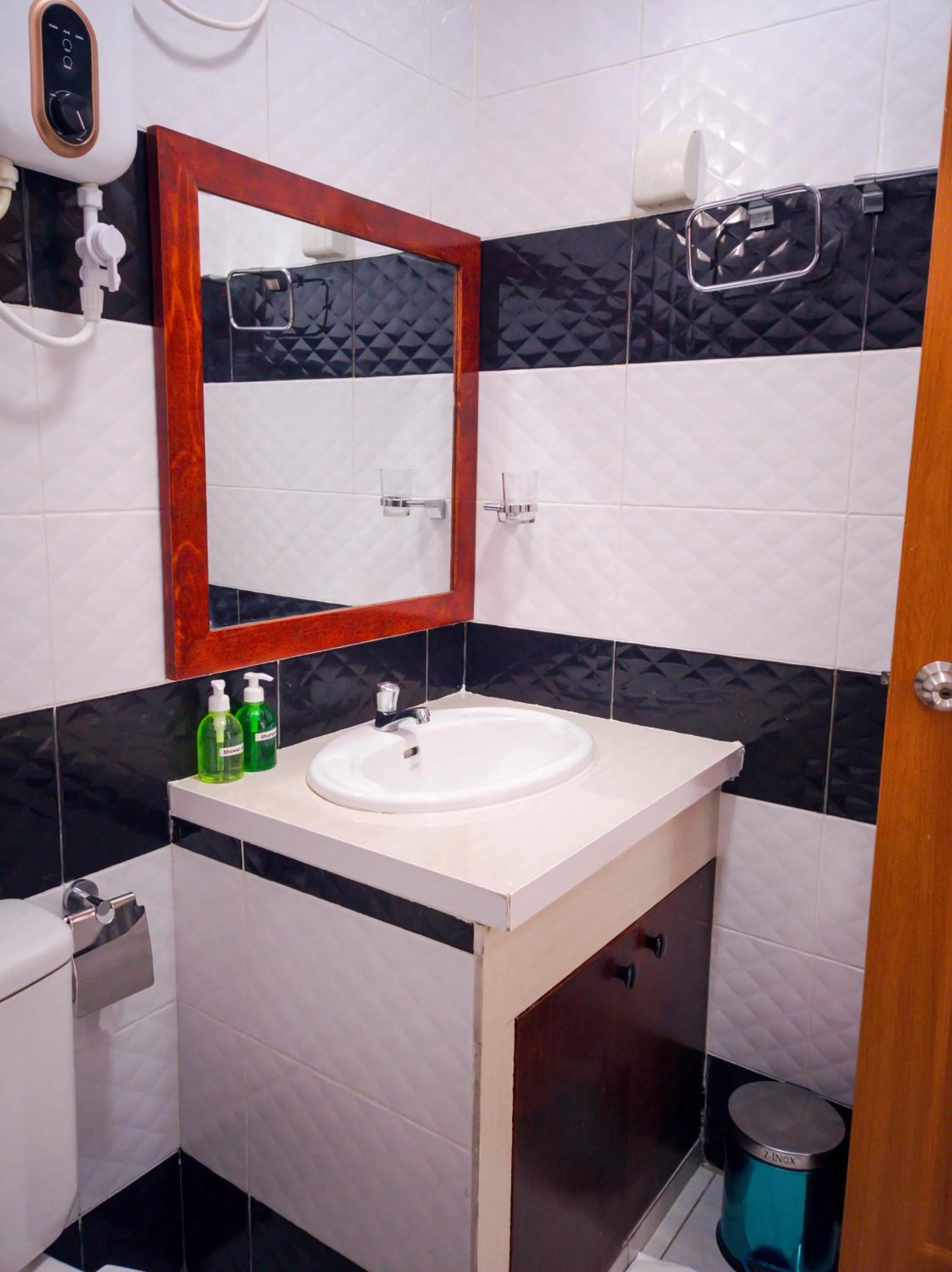 Toilet in Athens View