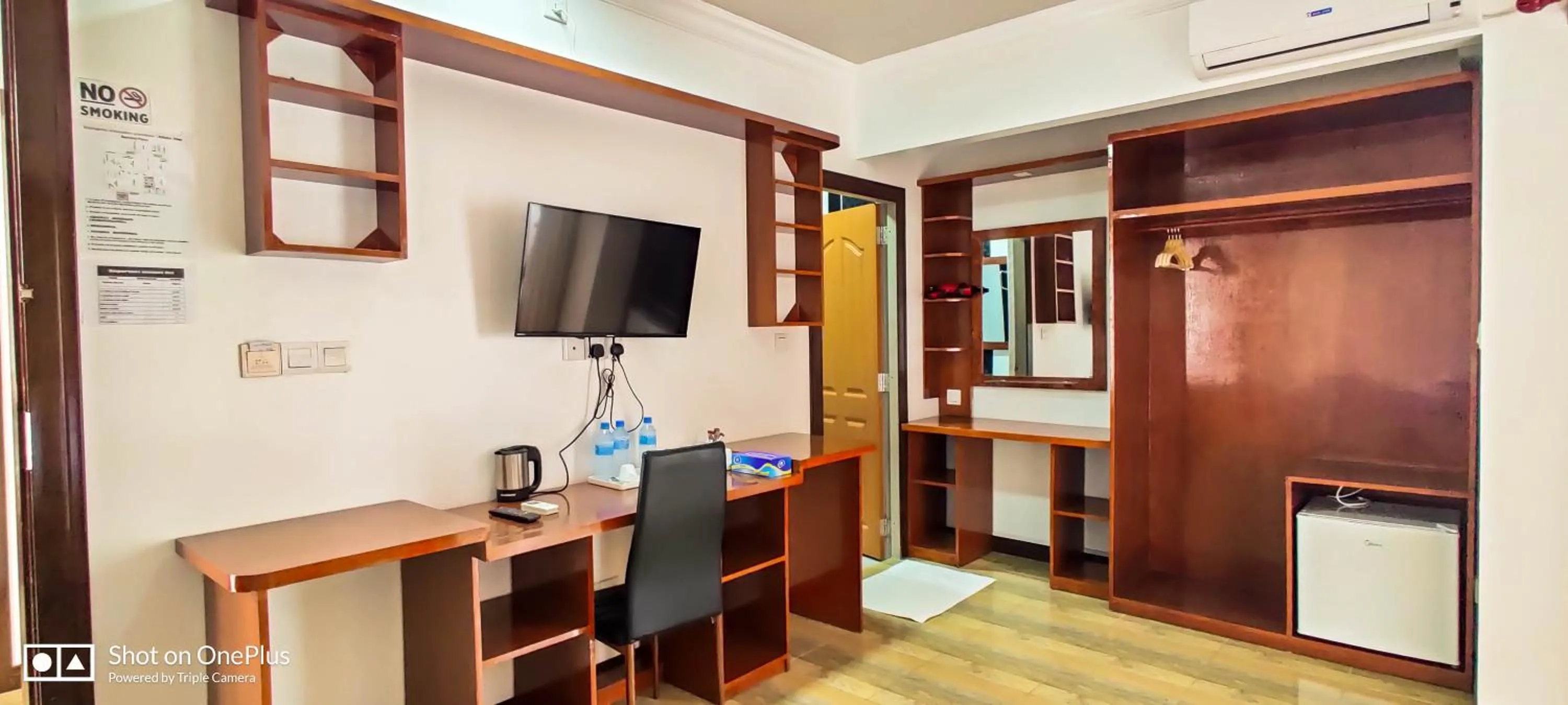 TV and multimedia in Athens View