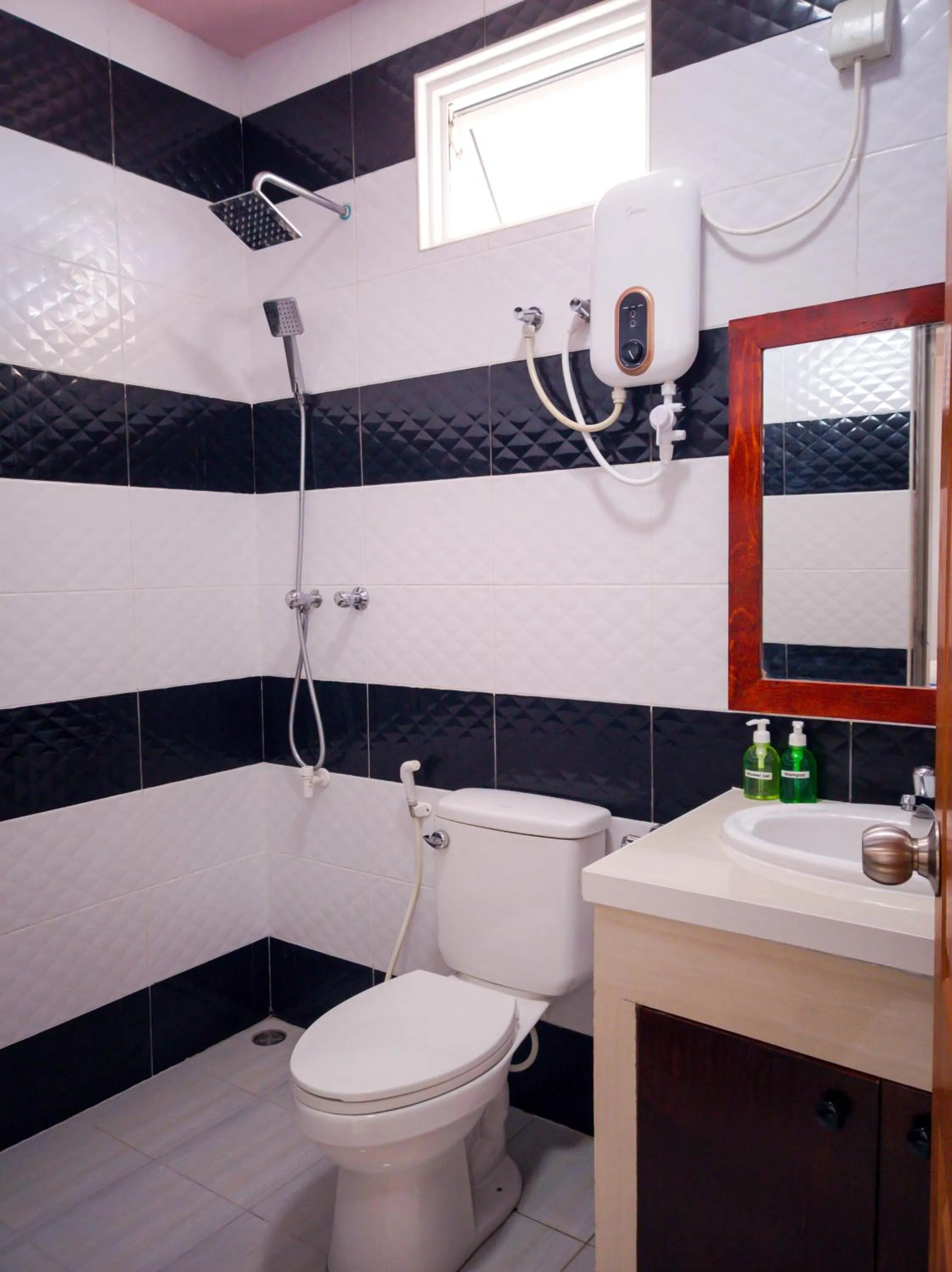 Shower in Athens View