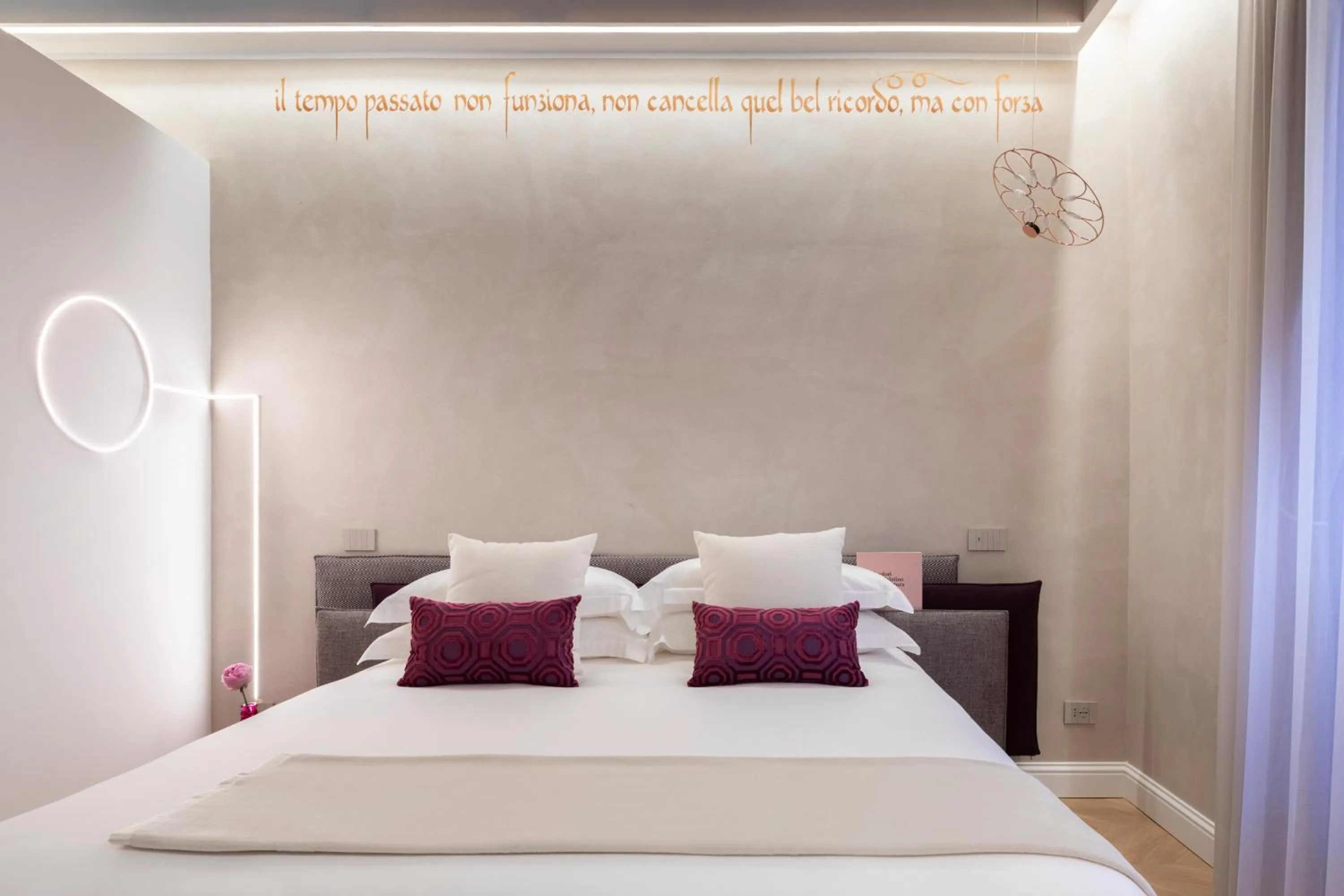 Photo of the whole room, Bed in Poēsis Experience Hotel