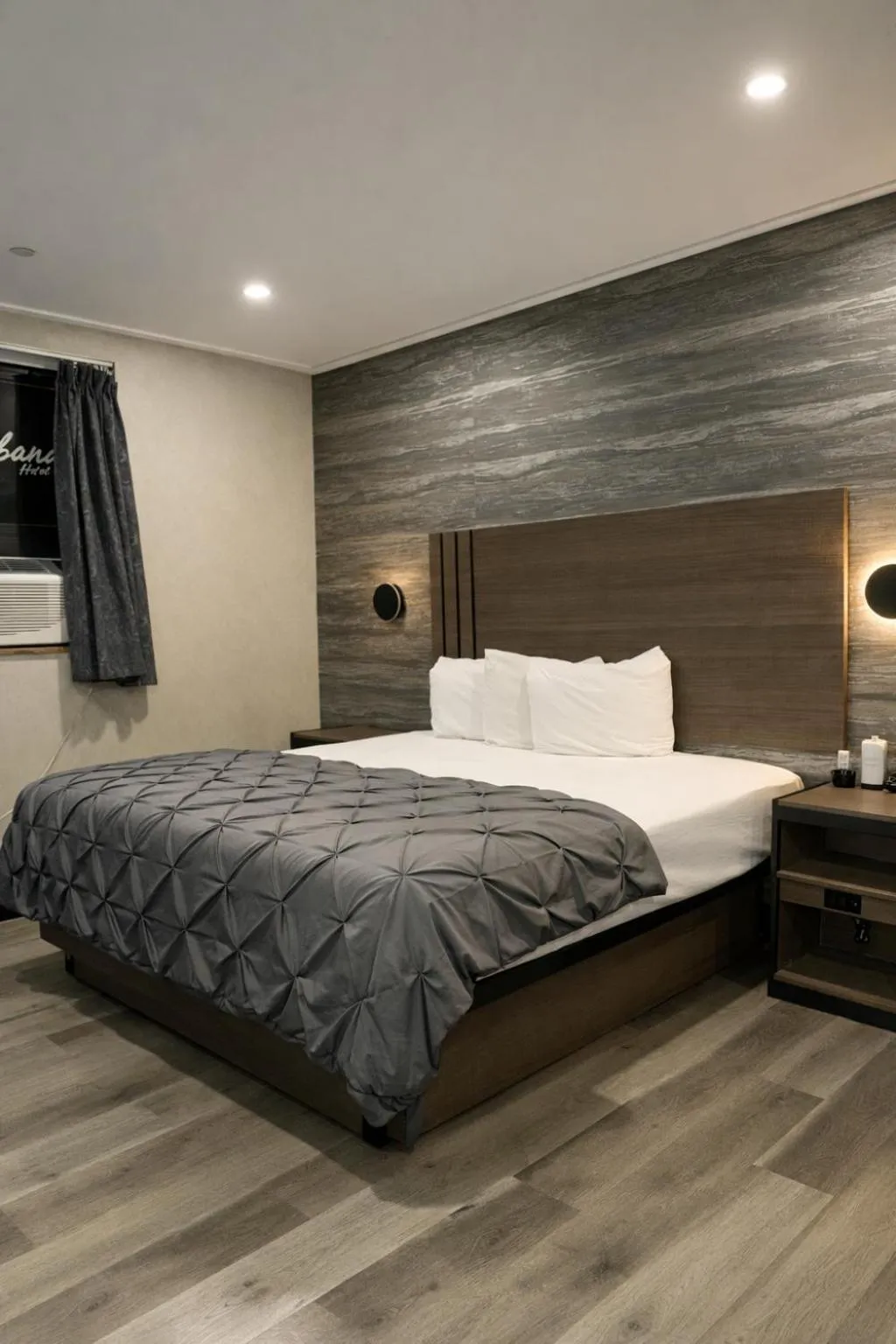 Bed in Cabana Hotel Yankee Stadium