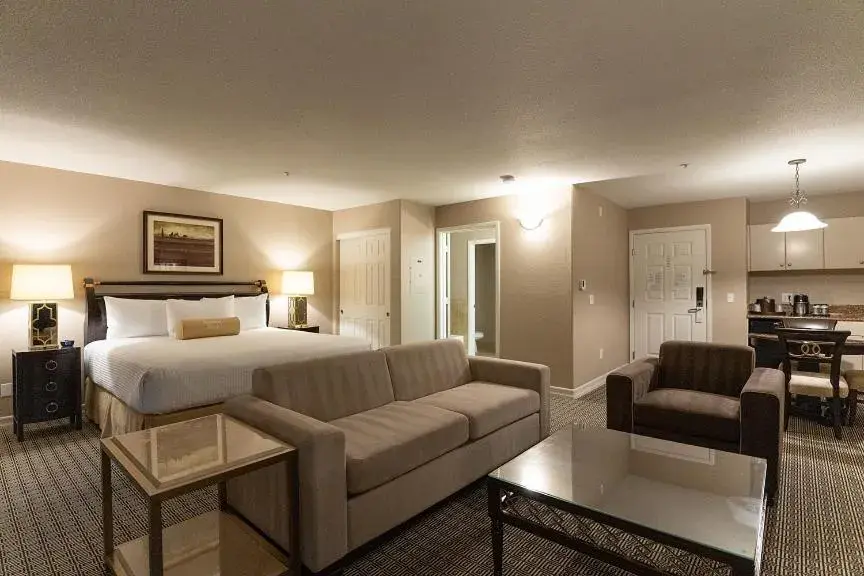 Bed in Tuscany Suites & Casino Bed in Tuscany Suites & Casino